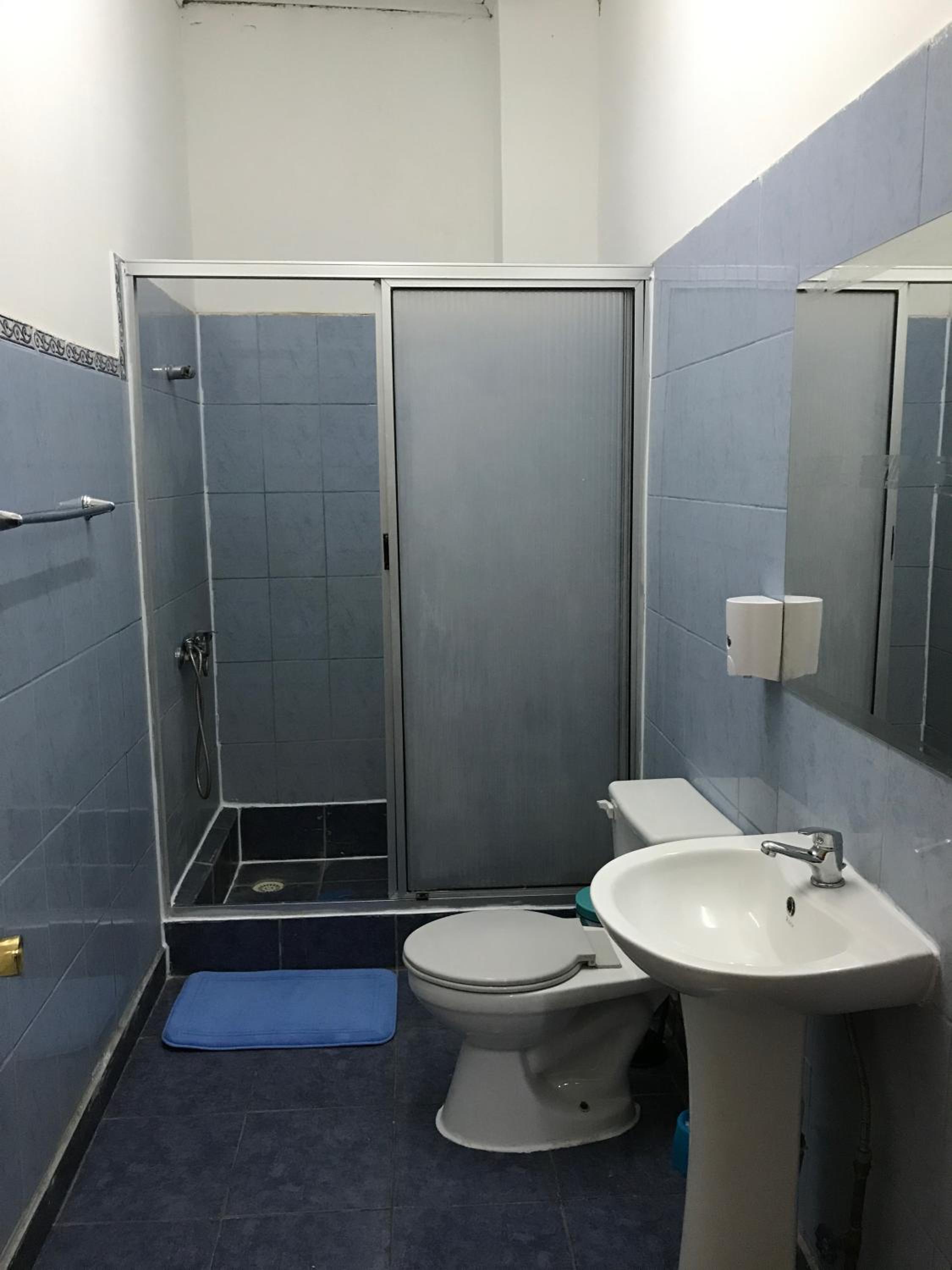 Hostal Tricontinental