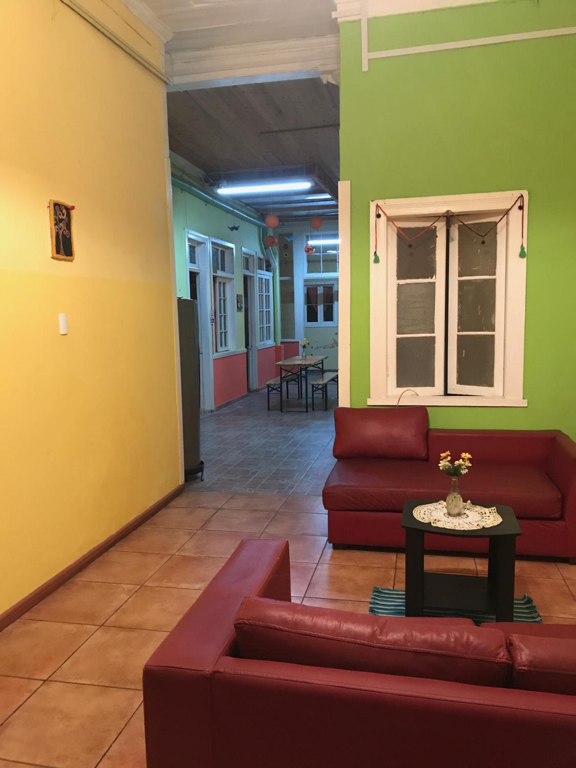 Hostal Tricontinental