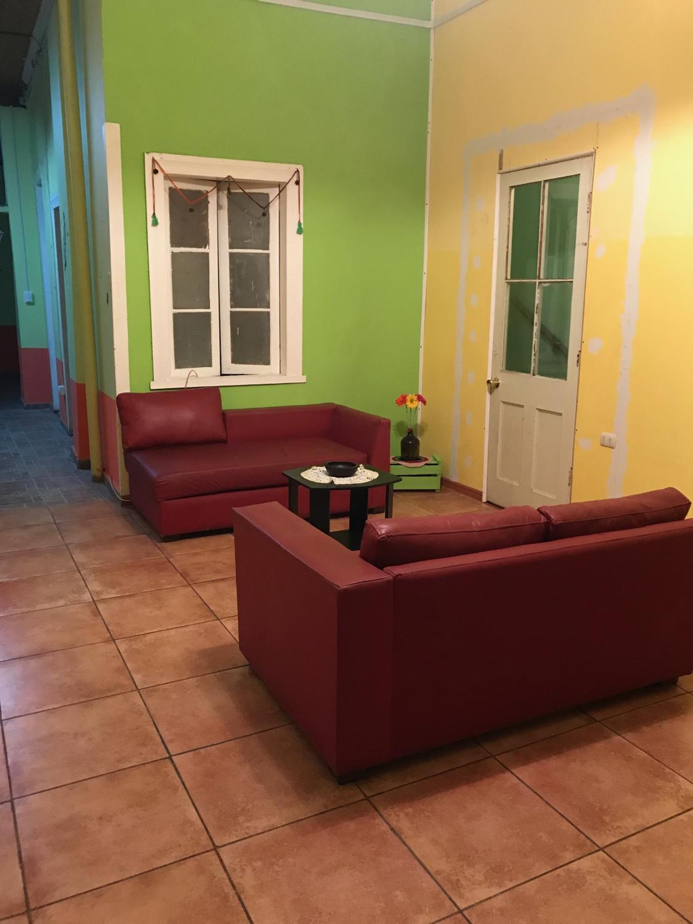 Hostal Tricontinental