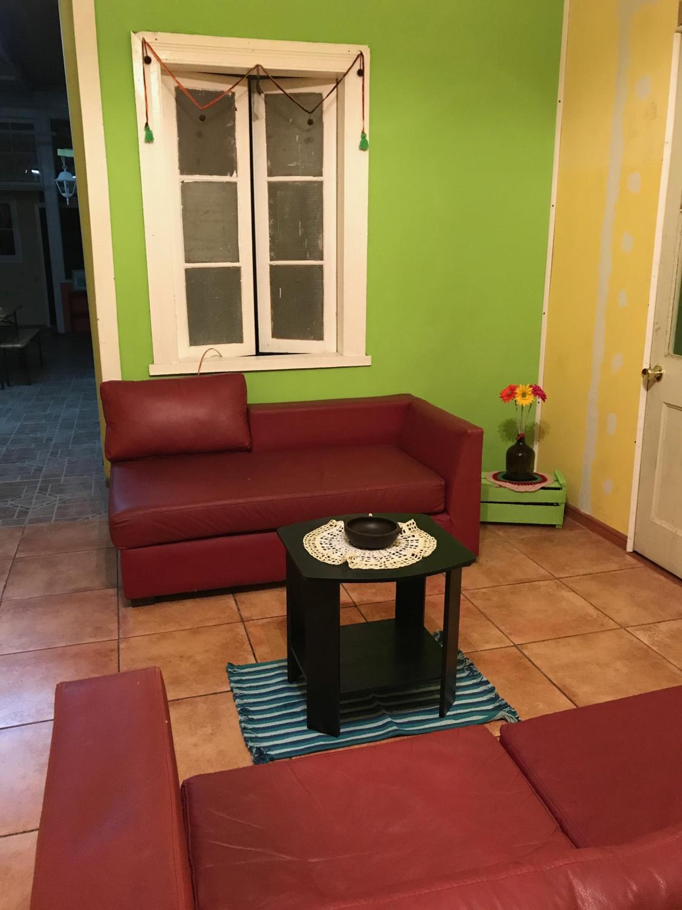 Hostal Tricontinental
