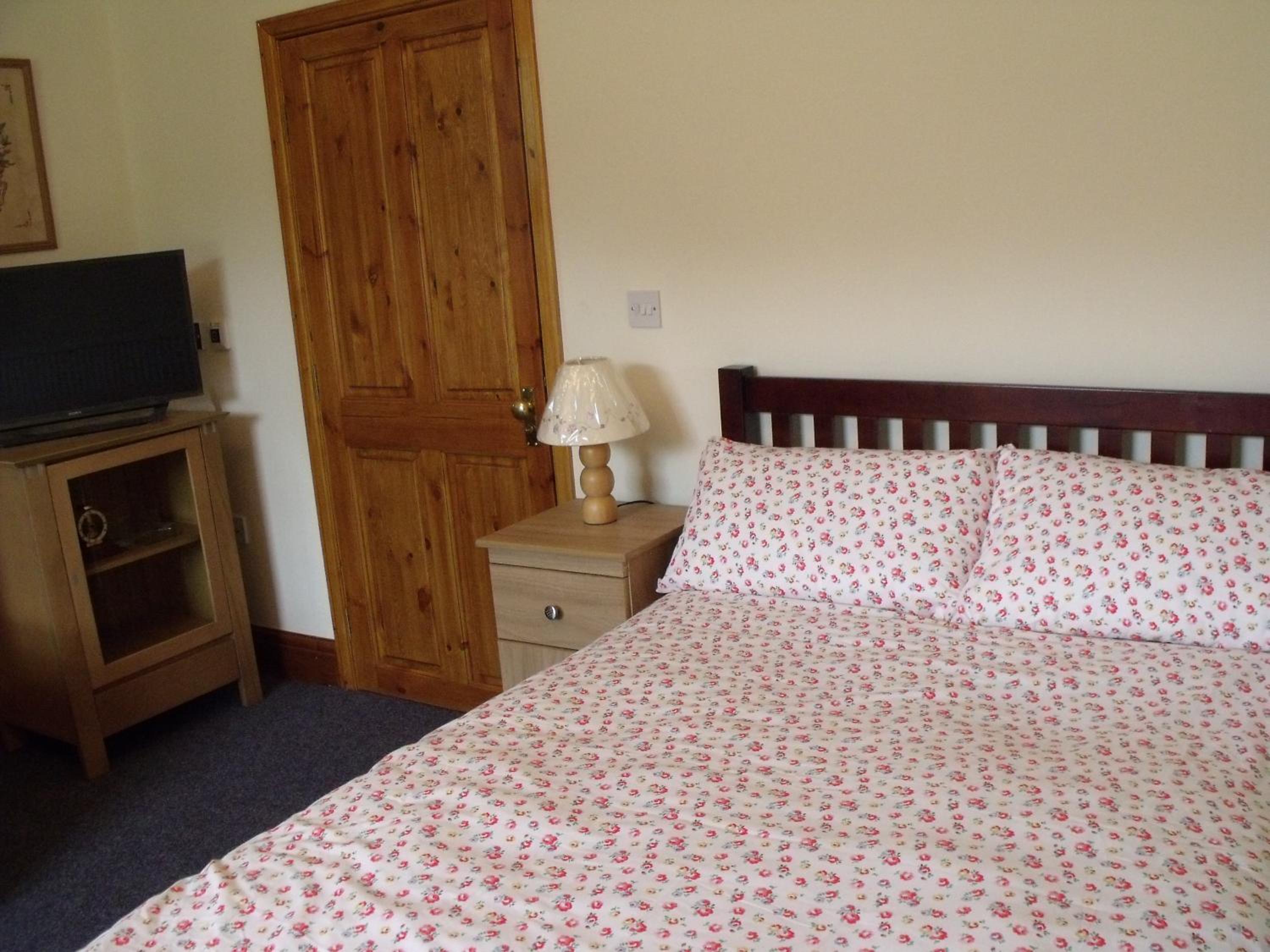 cosy ground floor disabled friendly room in farm house view 5