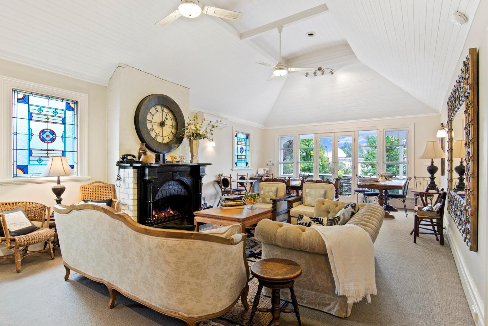 Captains Retreat Apartments and Cottages