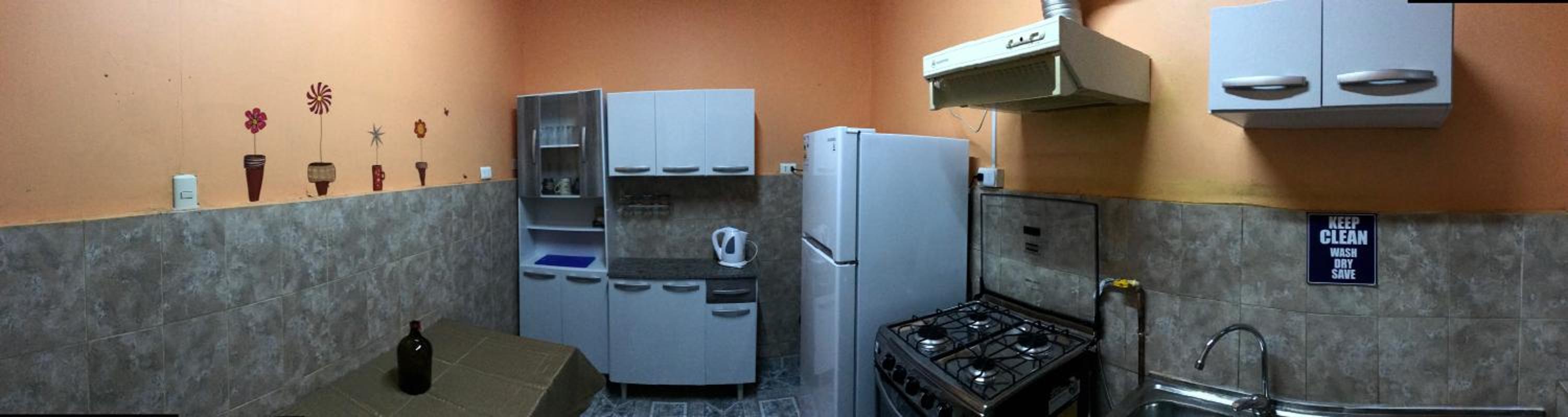 Hostal Tricontinental