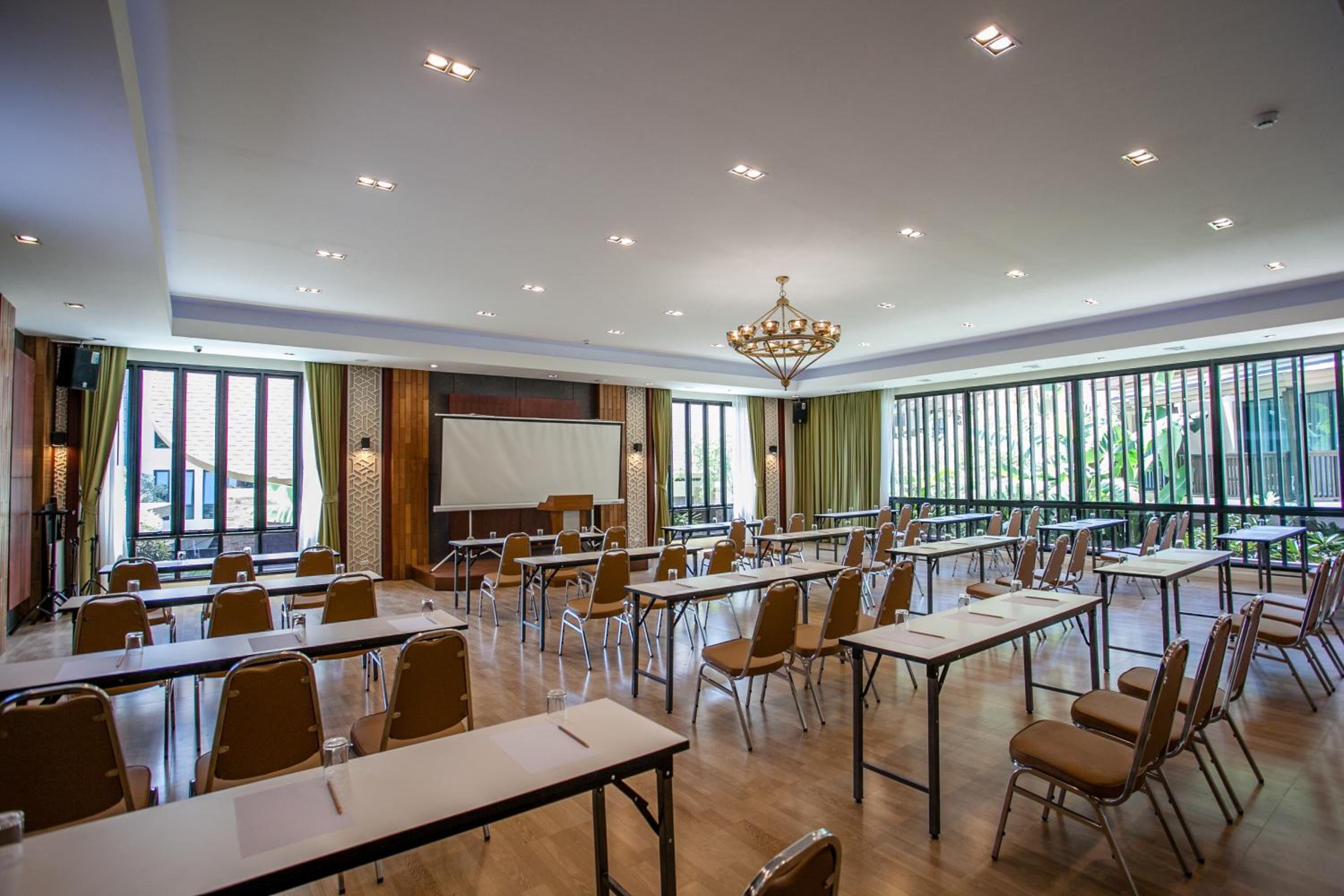 meeting & event spaces