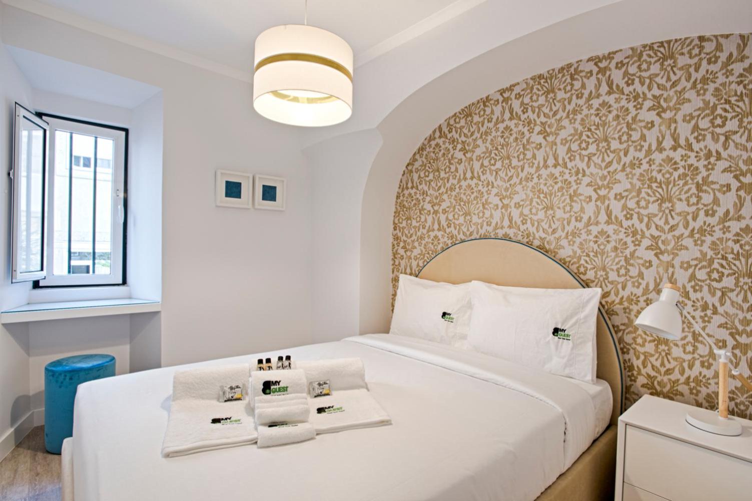 BmyGuest - Ambassador Boutique Apartment I view 5
