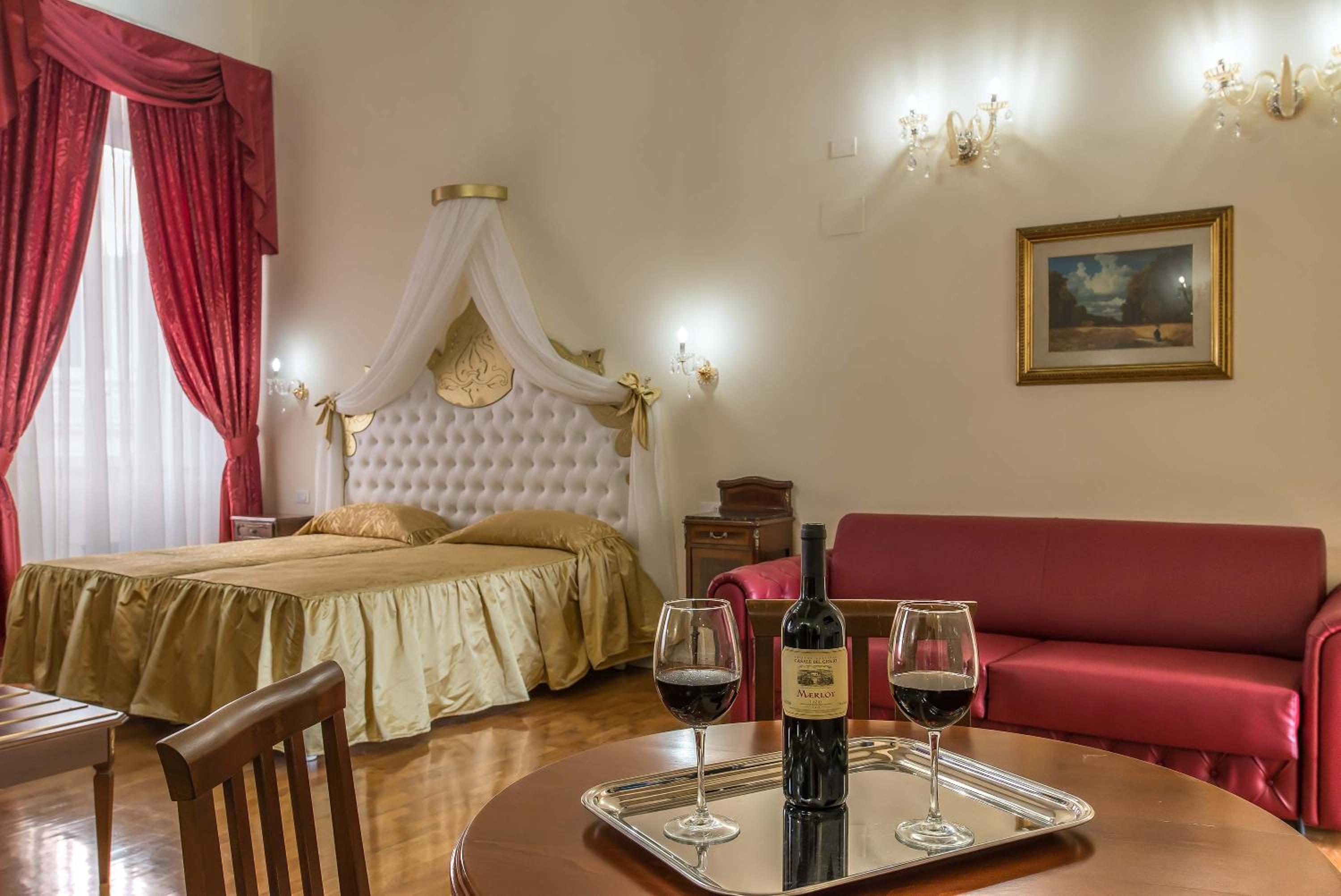 Trevi Rome Suite