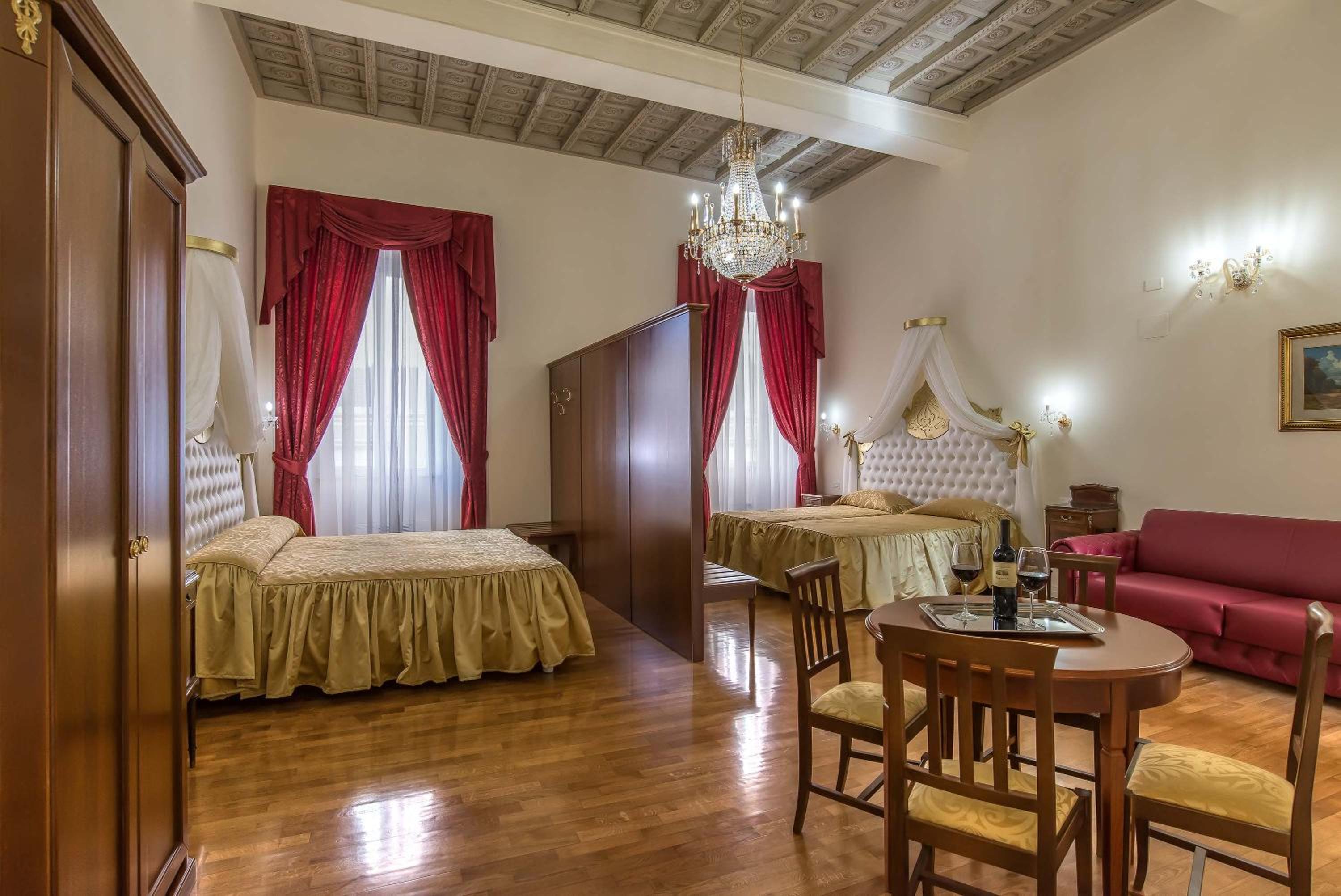 Trevi Rome Suite