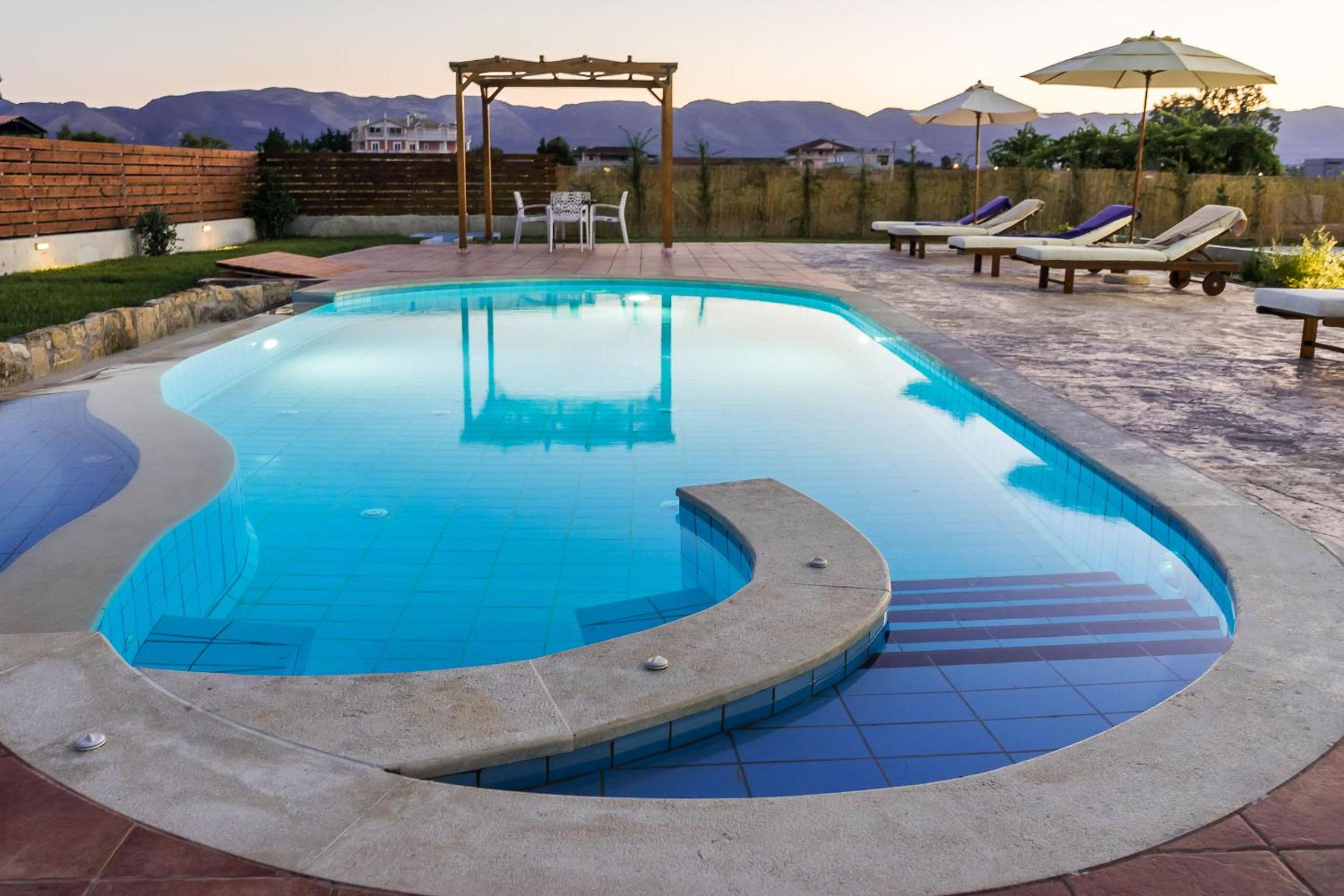 Villa Kampos with free heated pool, by Zantewize