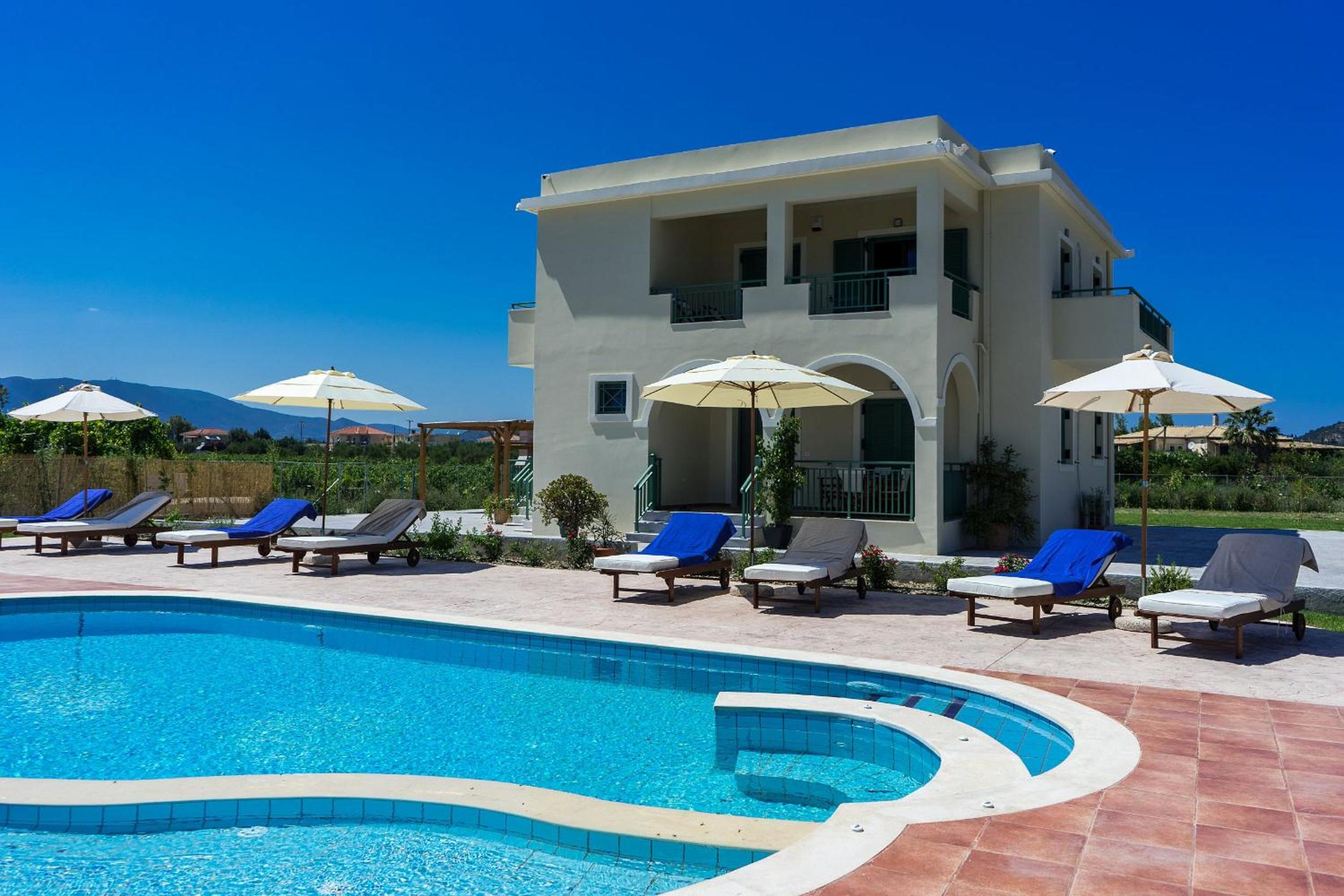 Villa Kampos with free heated pool, by Zantewize