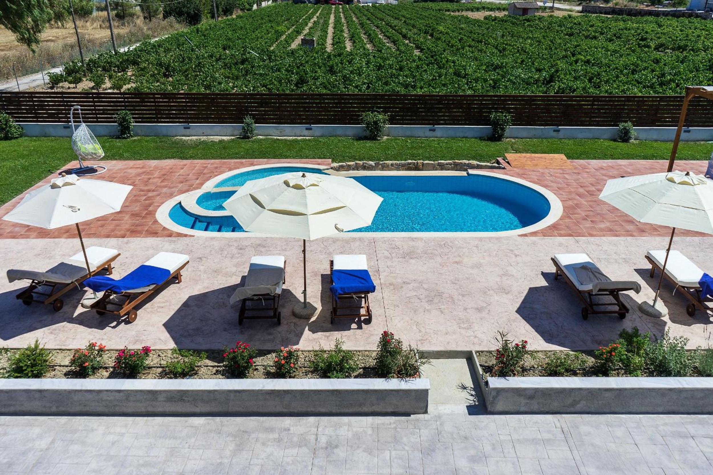 Villa Kampos with free heated pool, by Zantewize