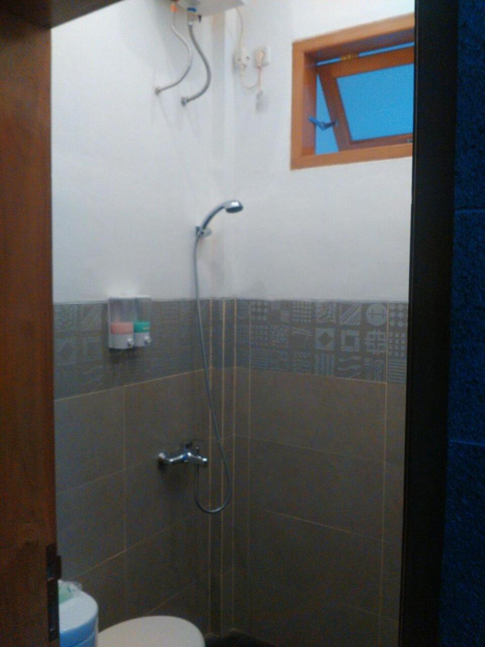 Photo 33
