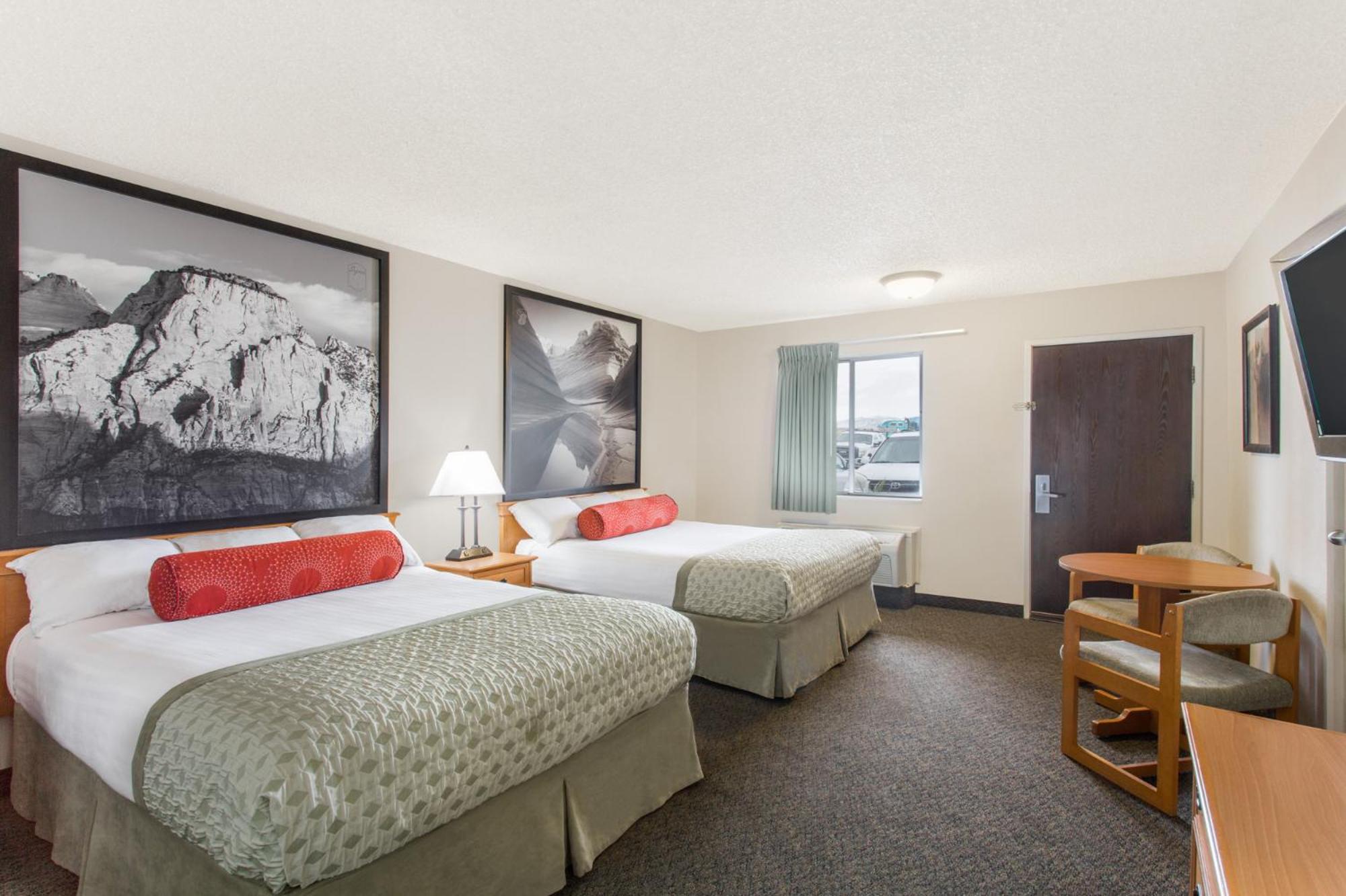 Super 8 by Wyndham Salina/Scenic Hills Area - Property Image 12