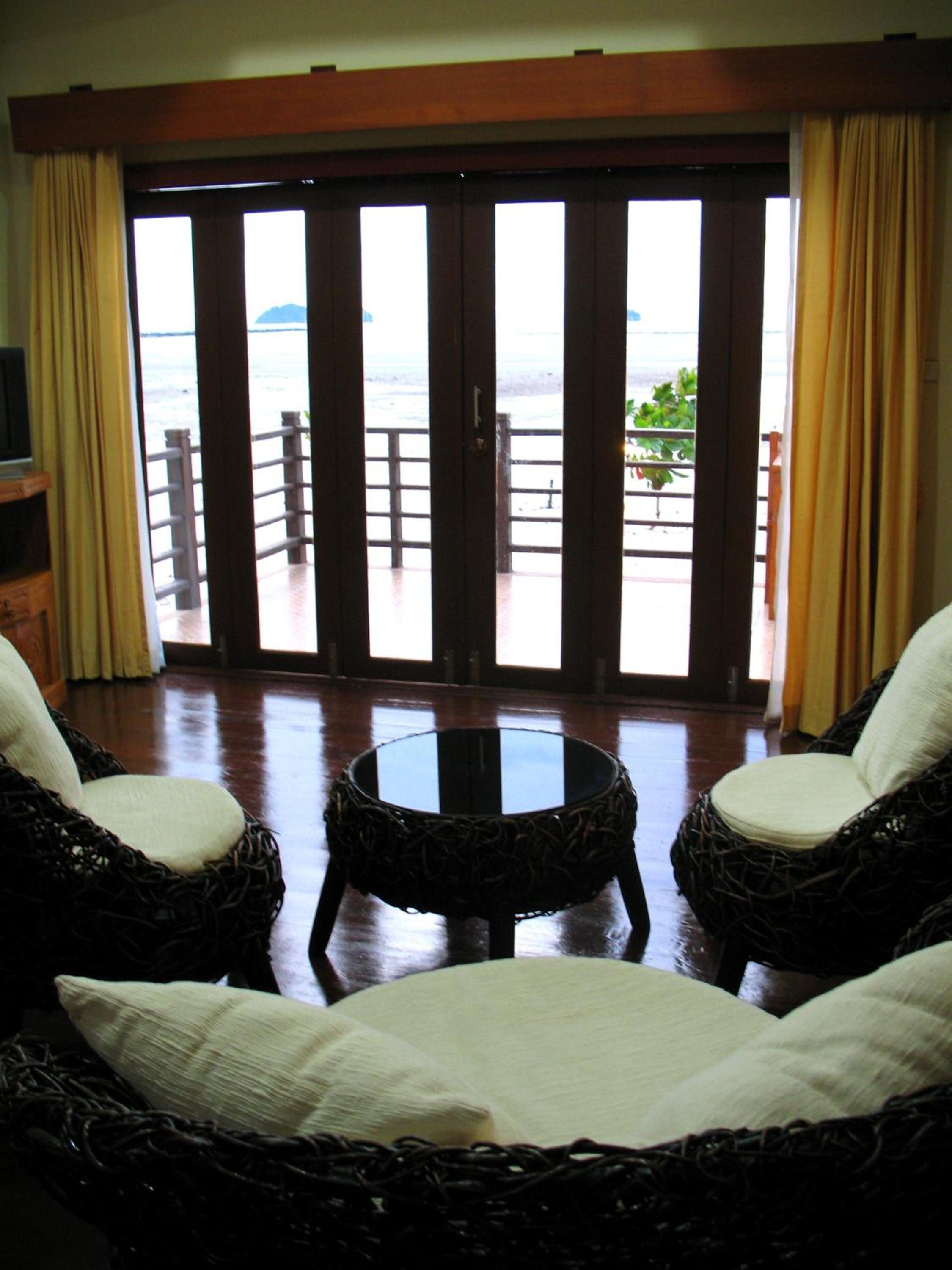 Phangka Paradise Resort