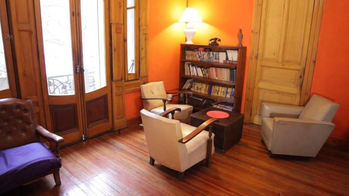 Hostel Brava mansa