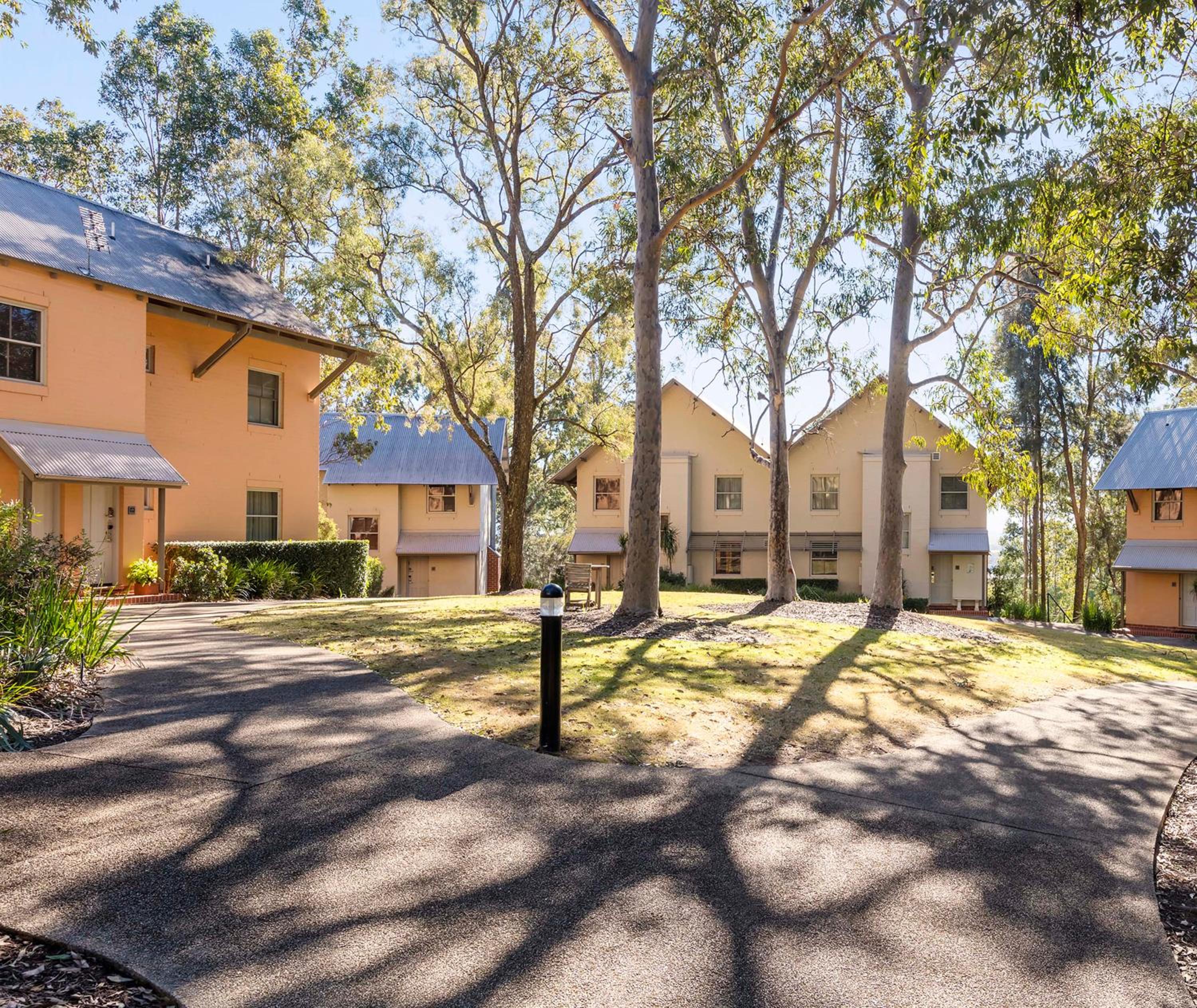 Hotel Oaks Cypress Lakes Resort - Image 1