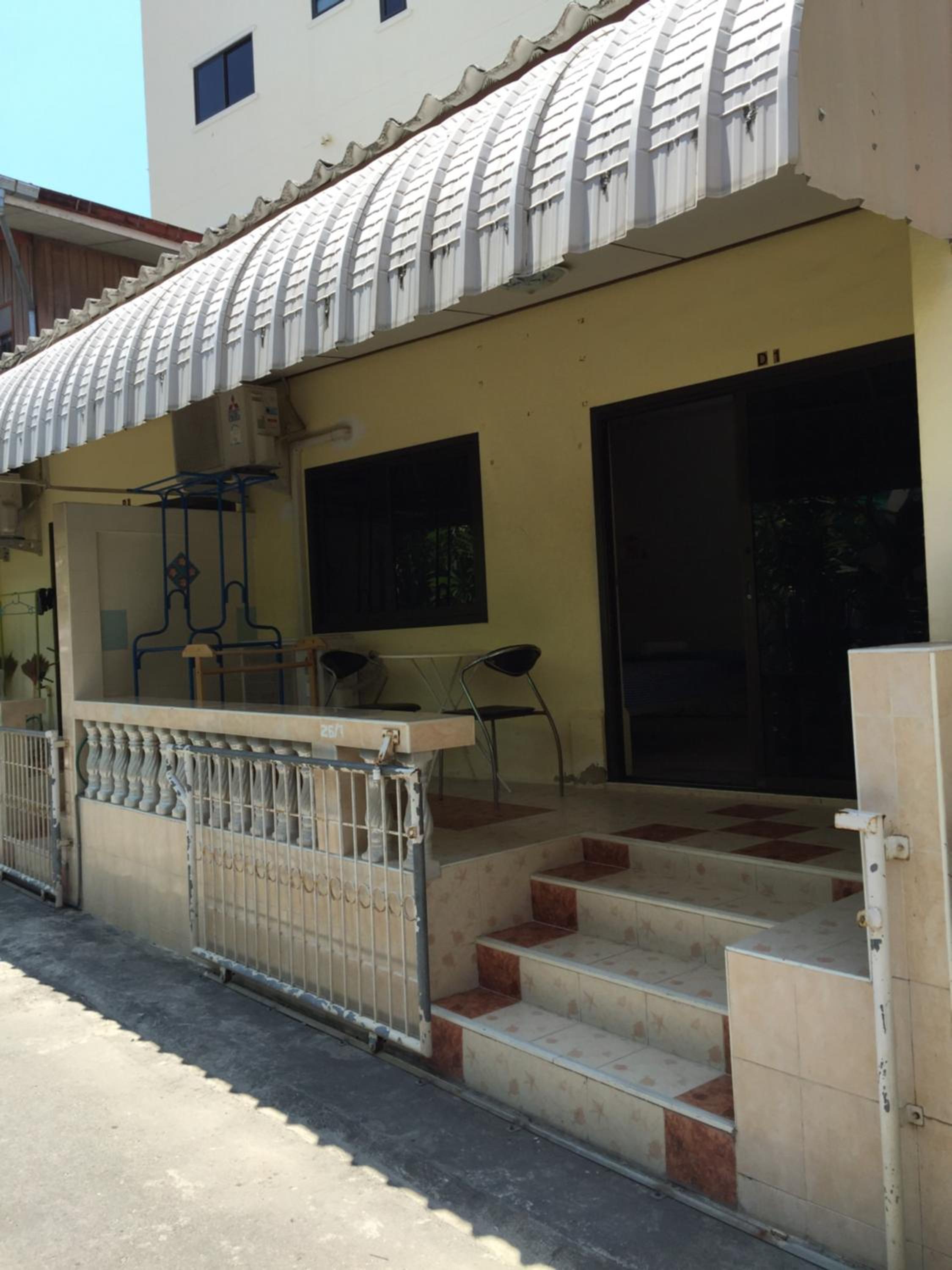 Baan Taweesuk Guest House