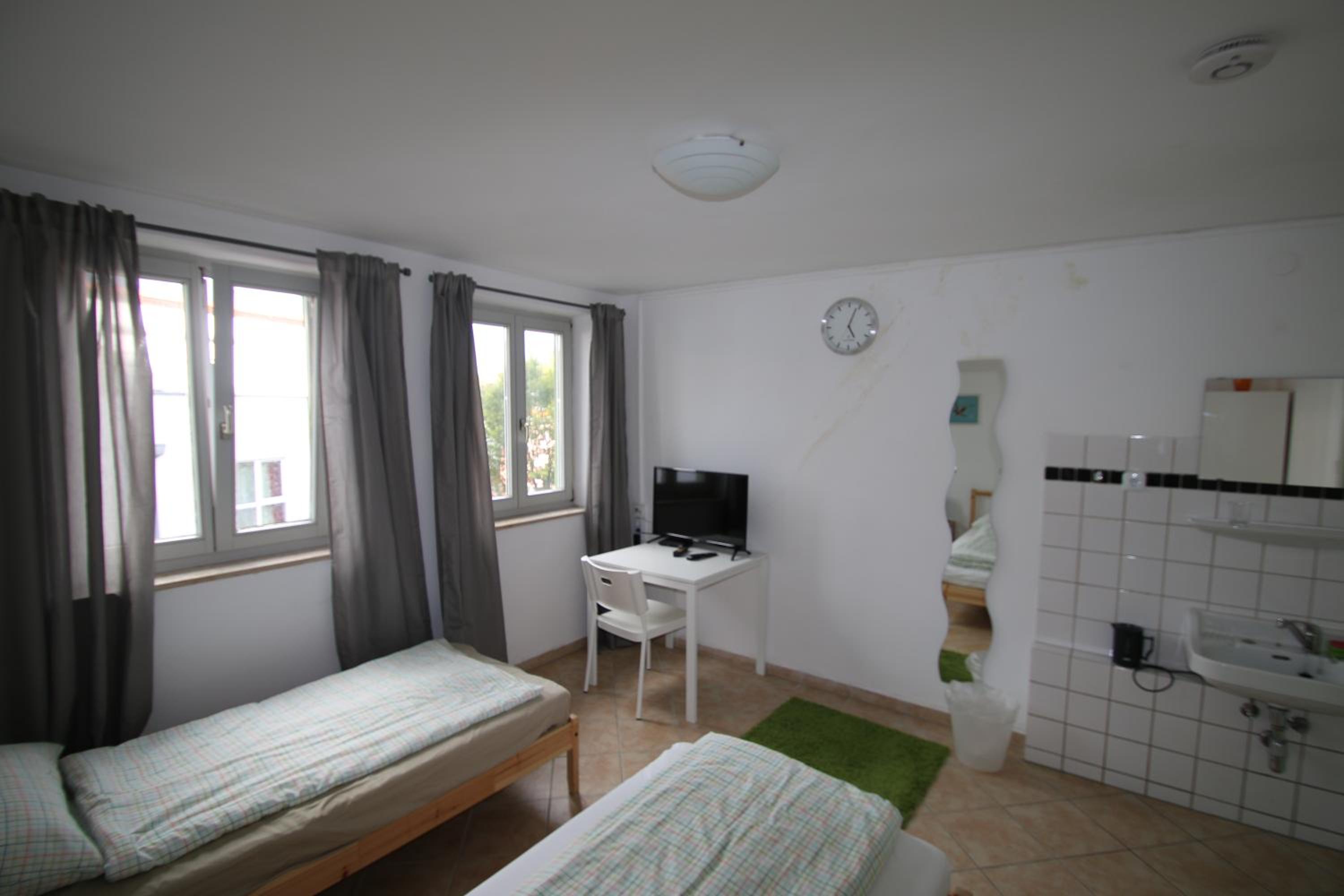 Photo 12