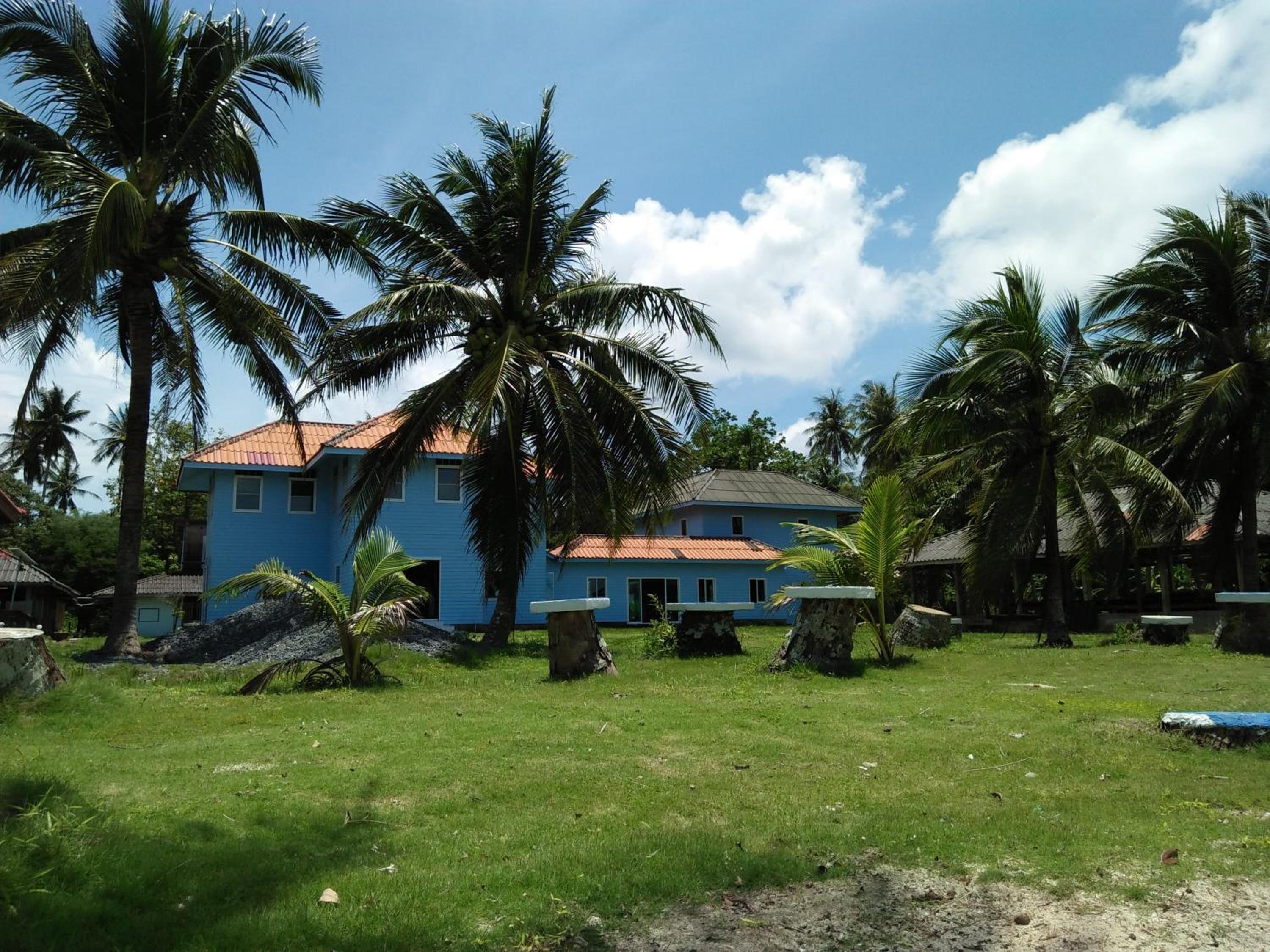 Happy Days Resort