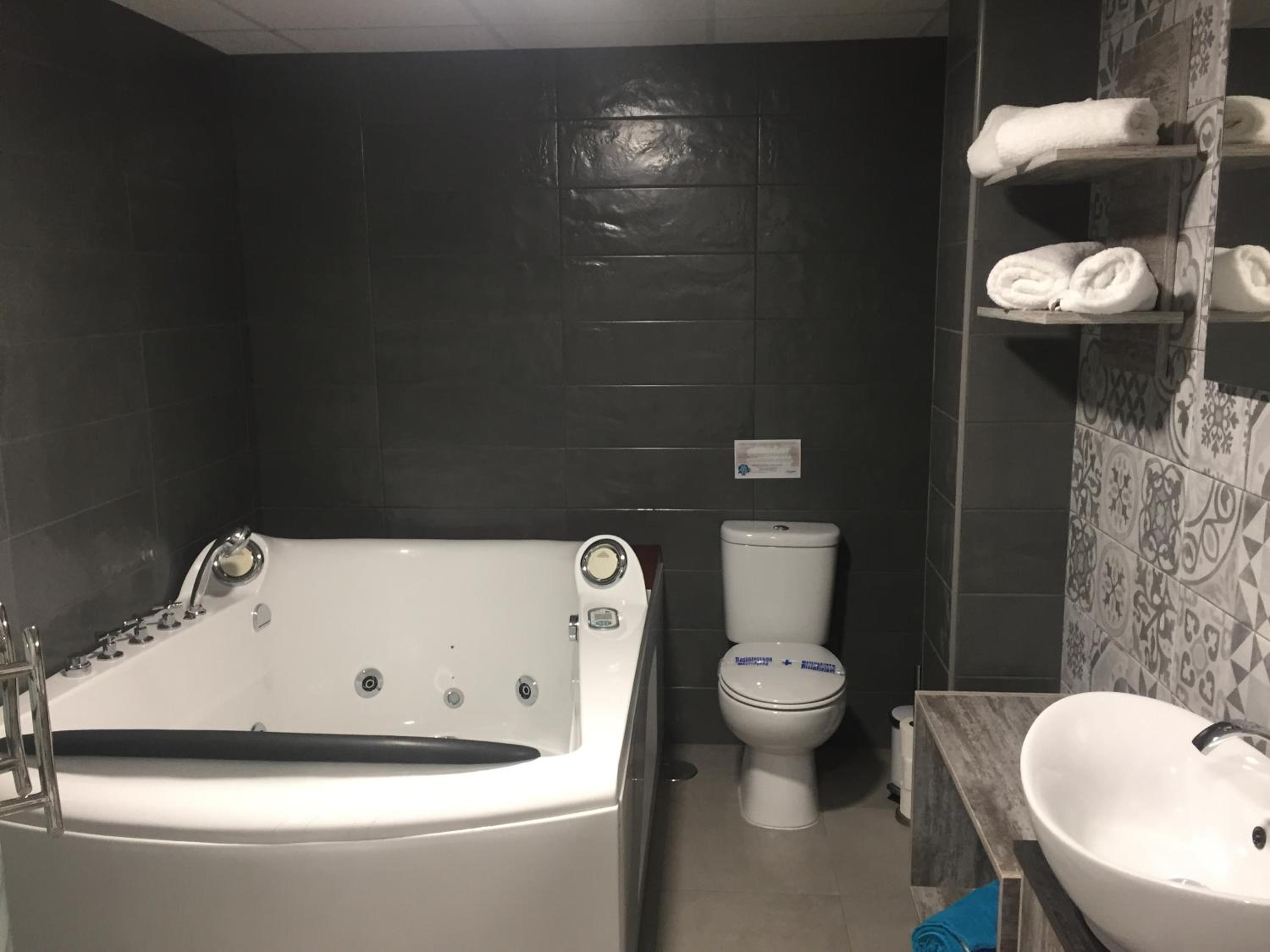 Deluxe Hostels & Suites Merida