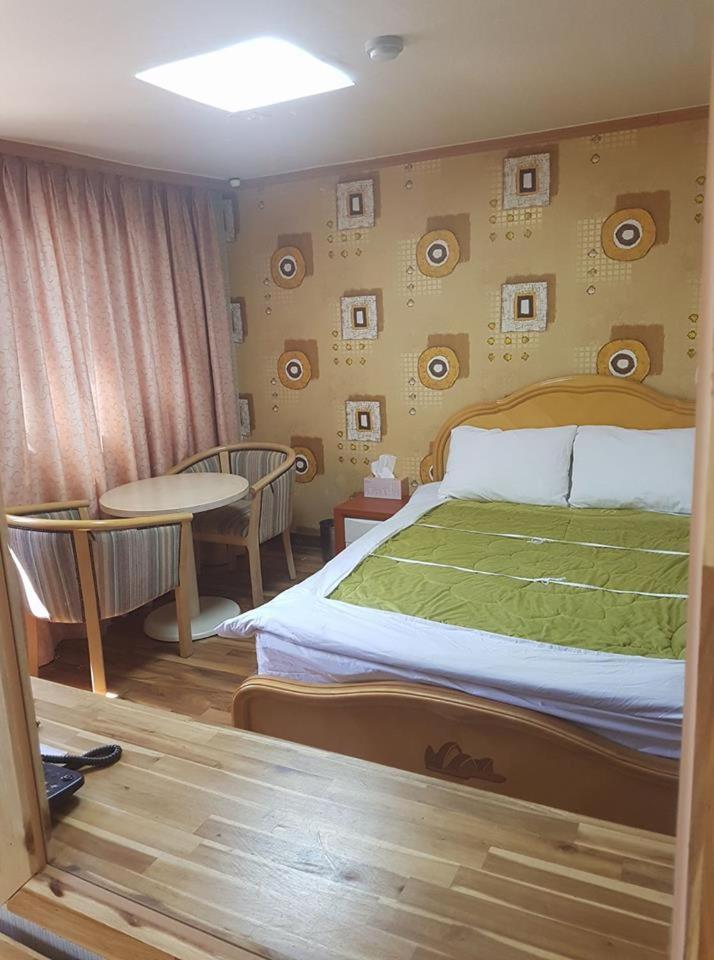 Green and Blue Hotel, Pyeongchang - 9