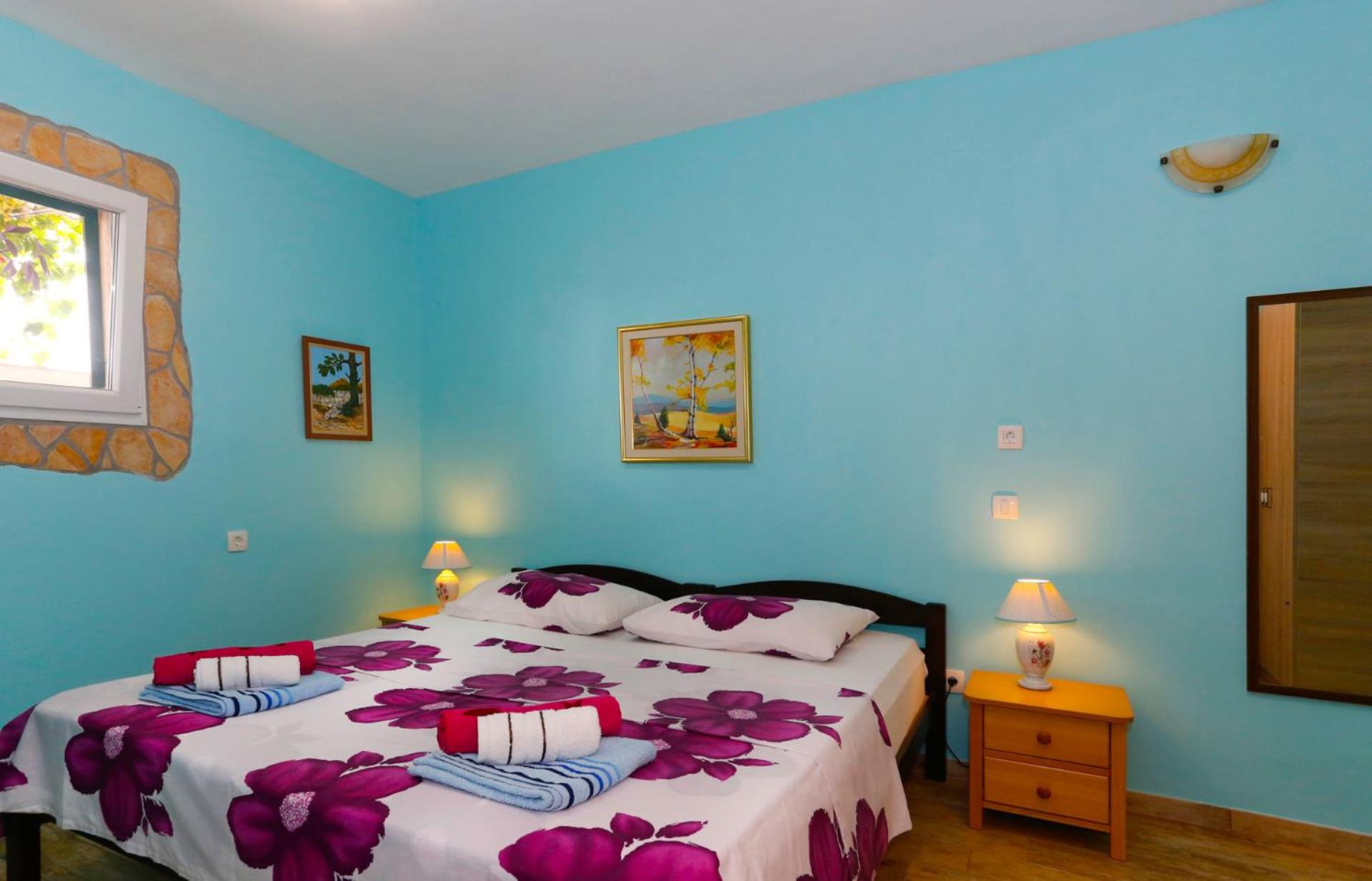 Stonehouse with swimming pool Villa Anita view 5