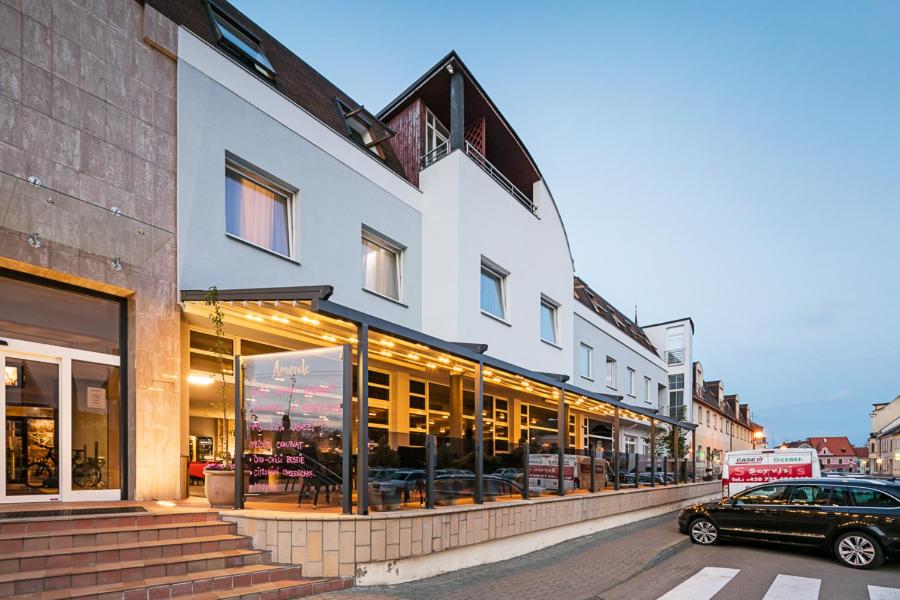 Hotel Wine Wellness Hotel Amande Hustopeče