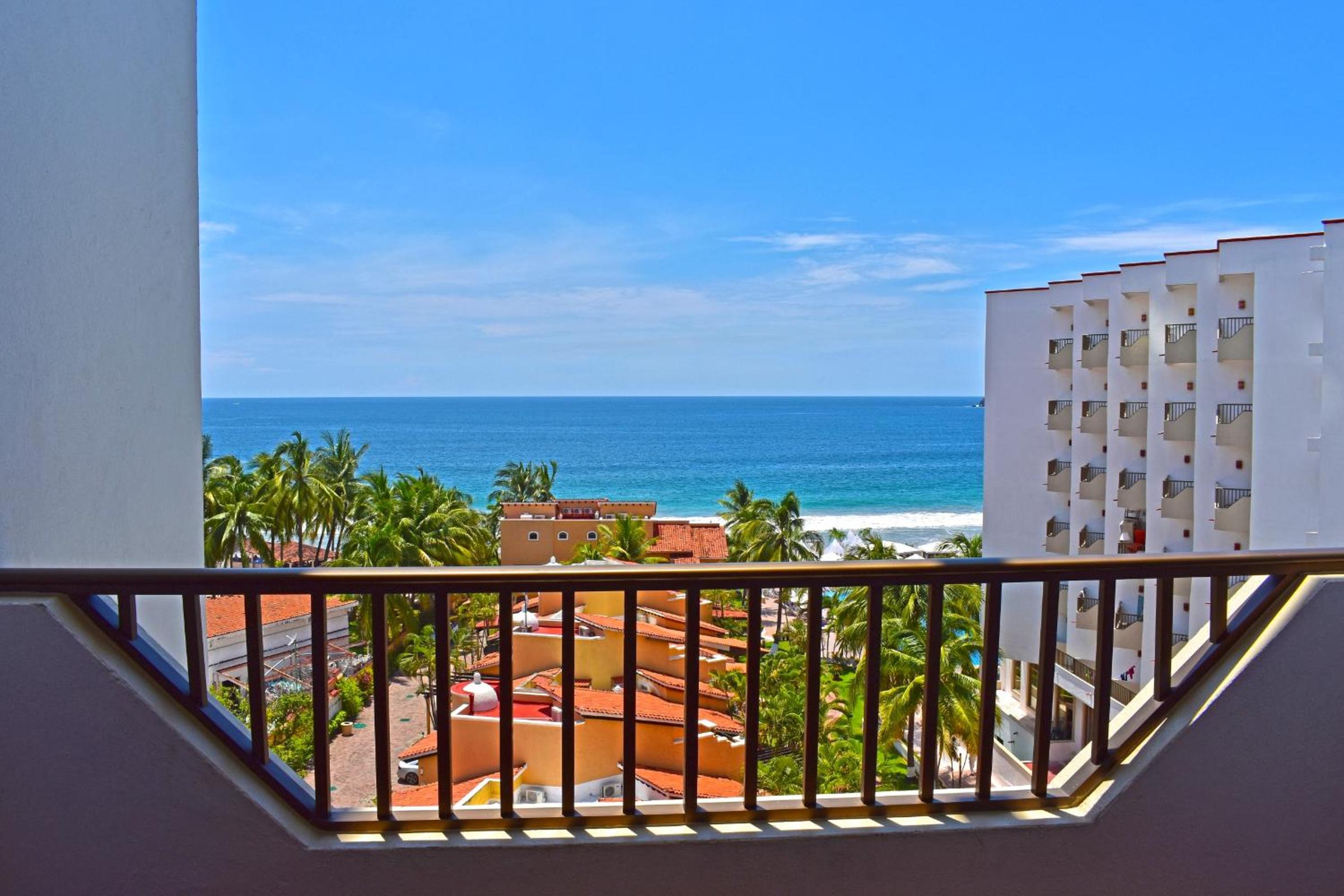 Aca Suites Ixtapa