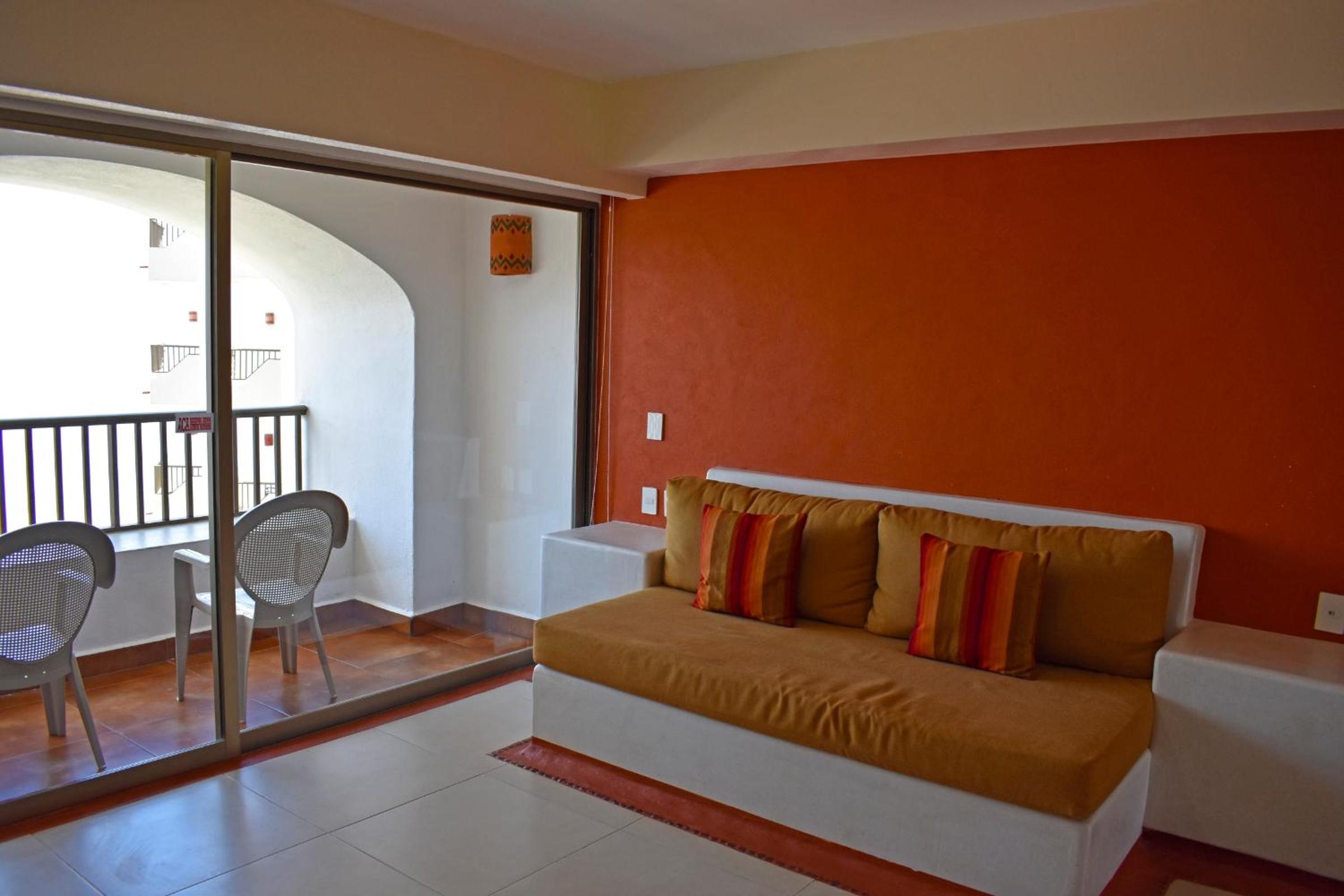 Aca Suites Ixtapa