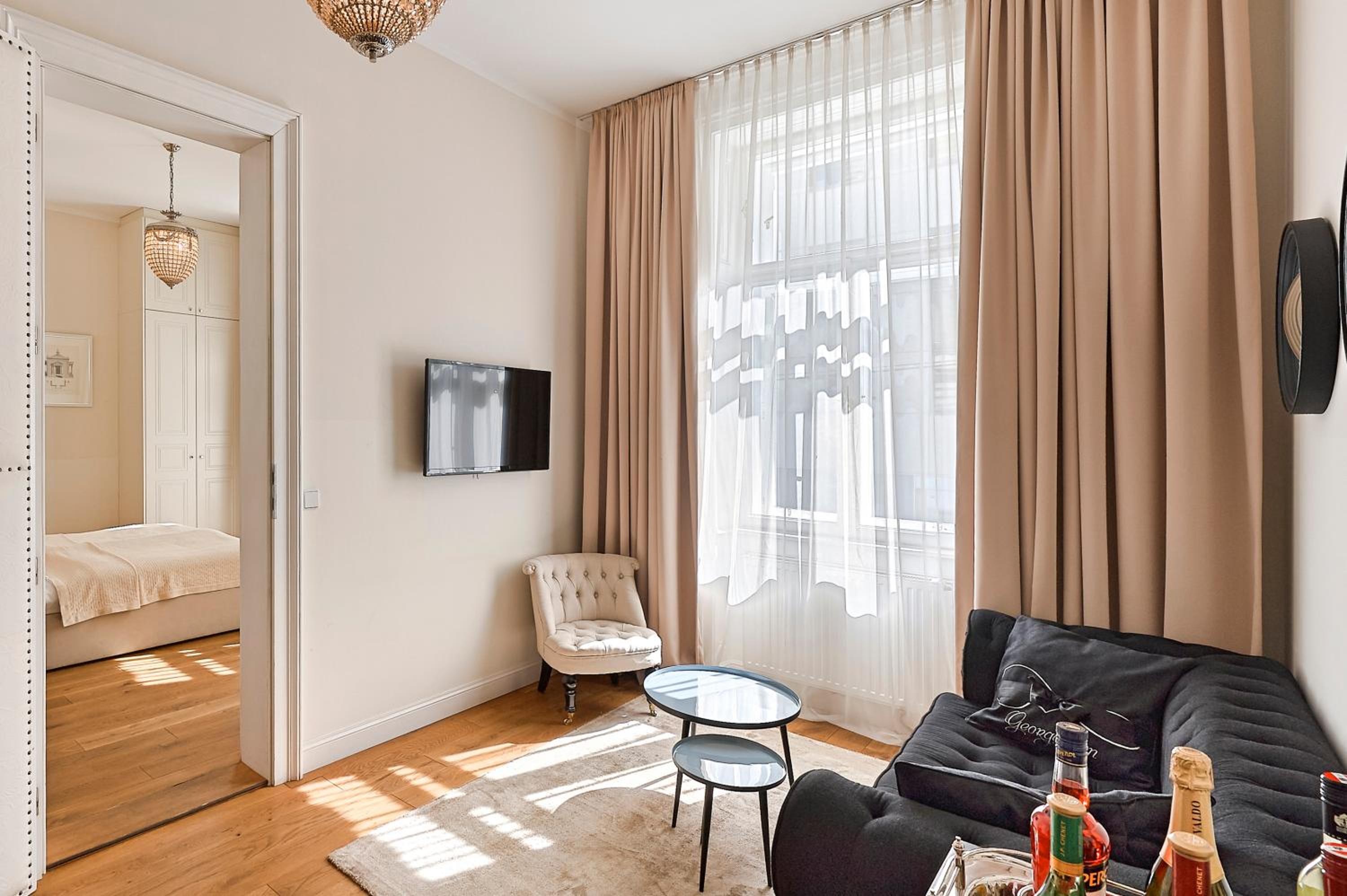 6 rooms Naschmarkt