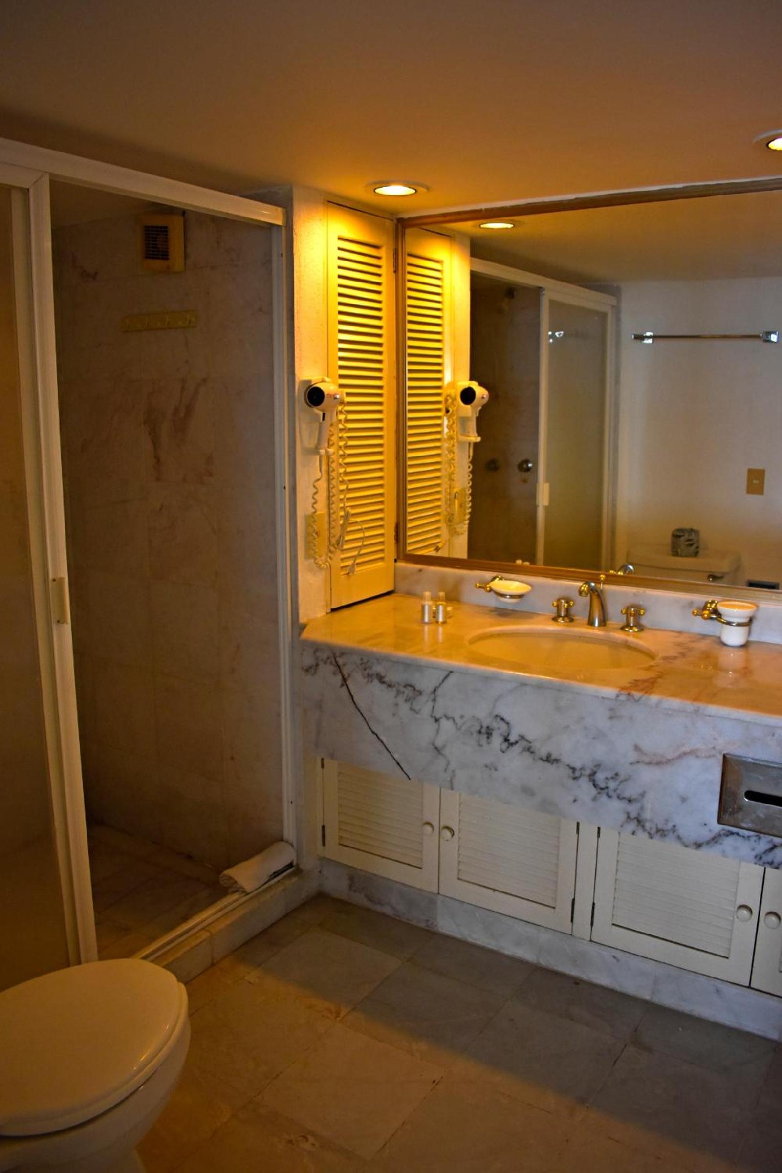 Aca Suites Ixtapa