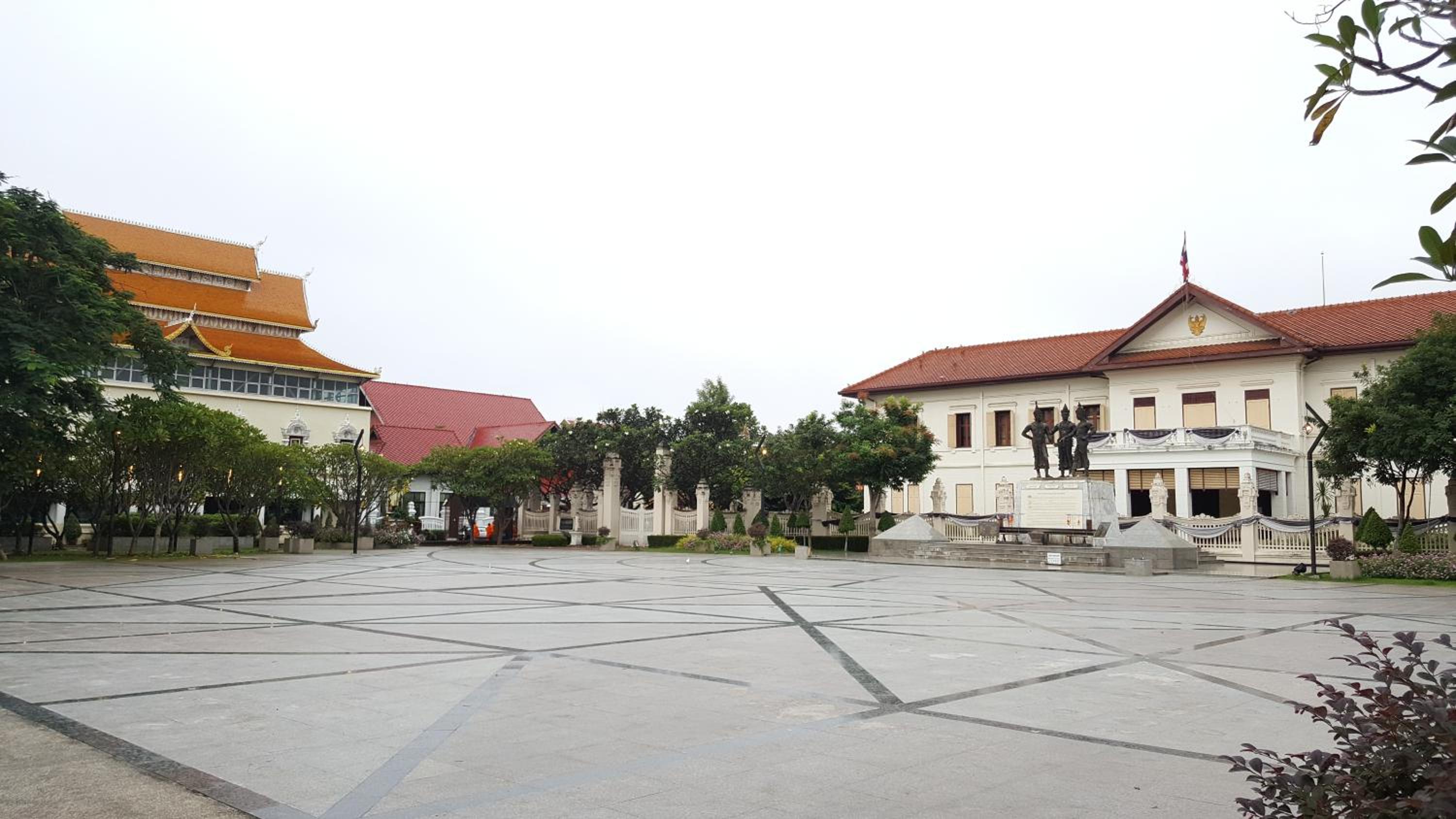 The Commonroom CNX