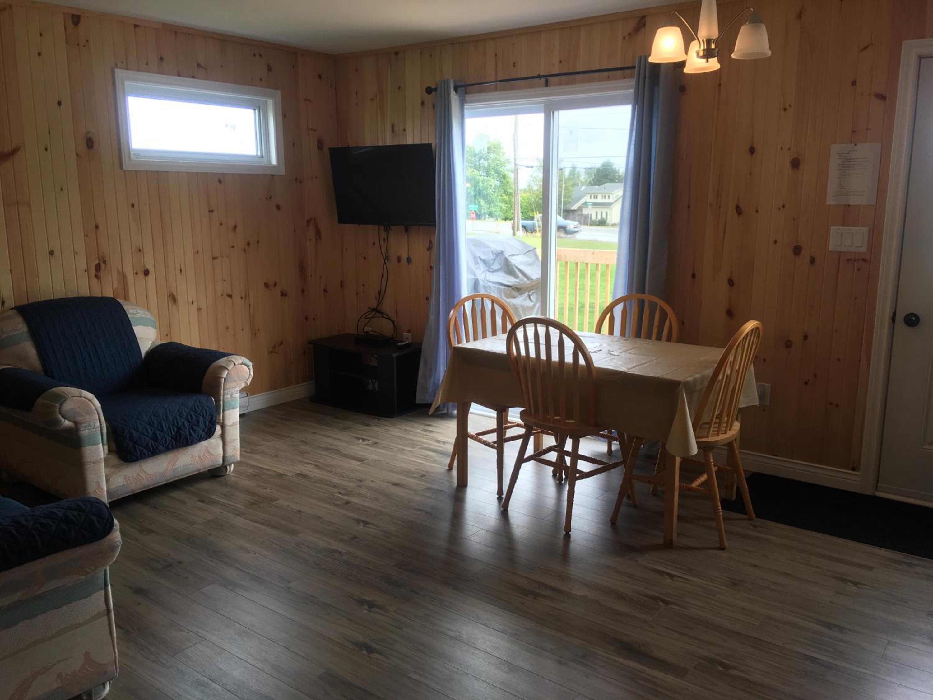 Baywatch Lighthouse Cottages & Motel