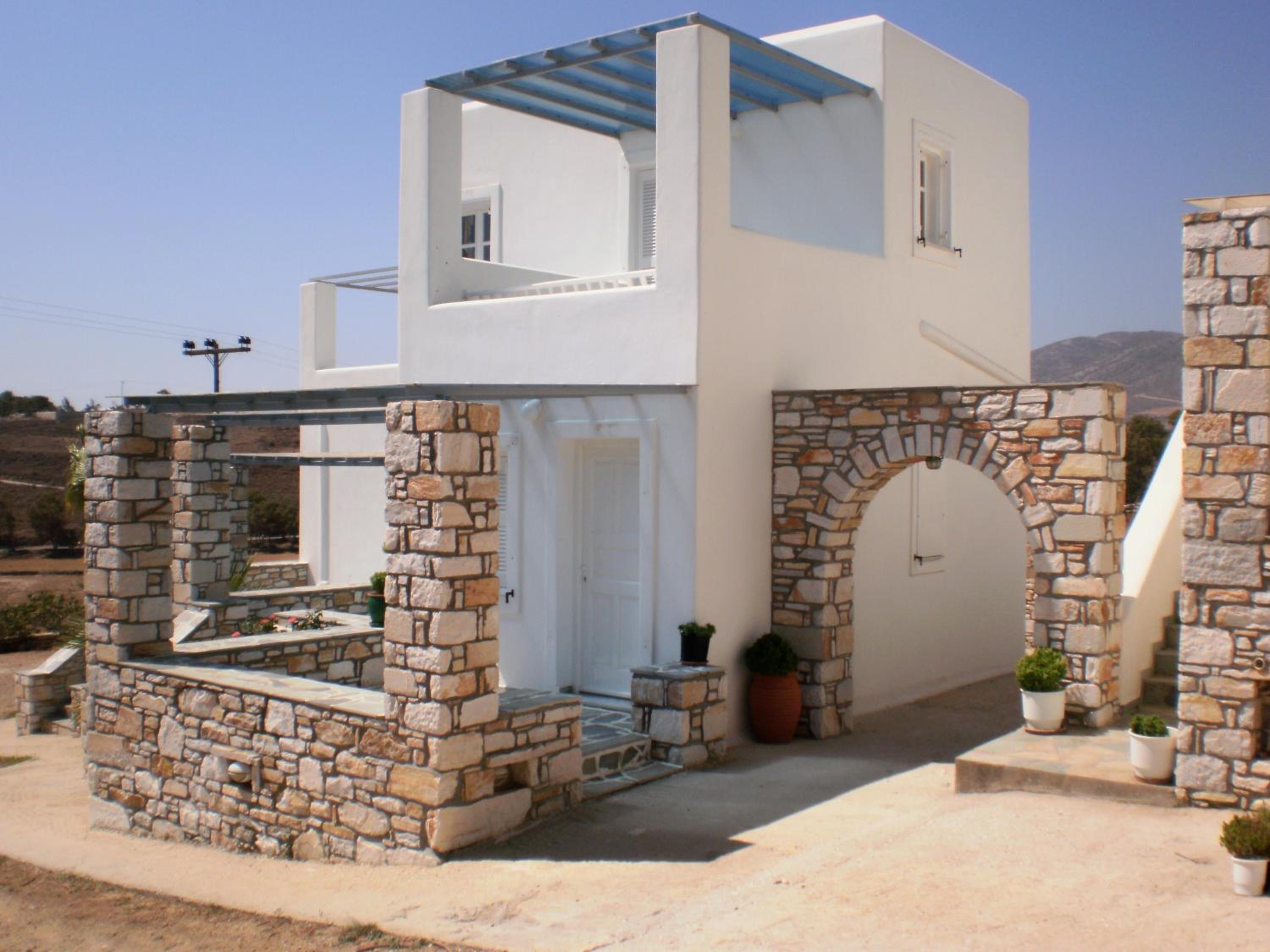 Panorama studios in PisoLivadi view 3