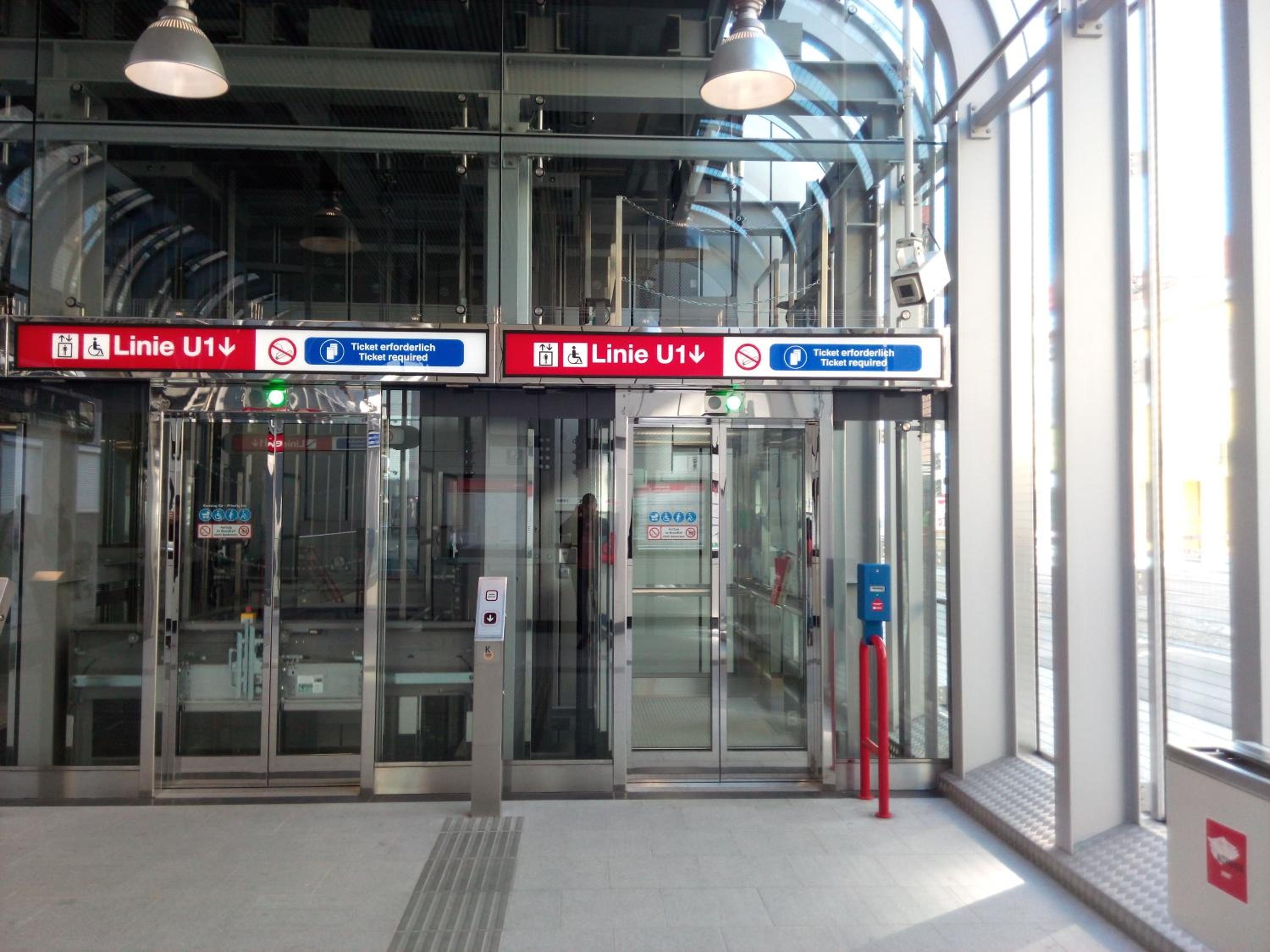 Apartment Paradies - U1 Station altes Landgut