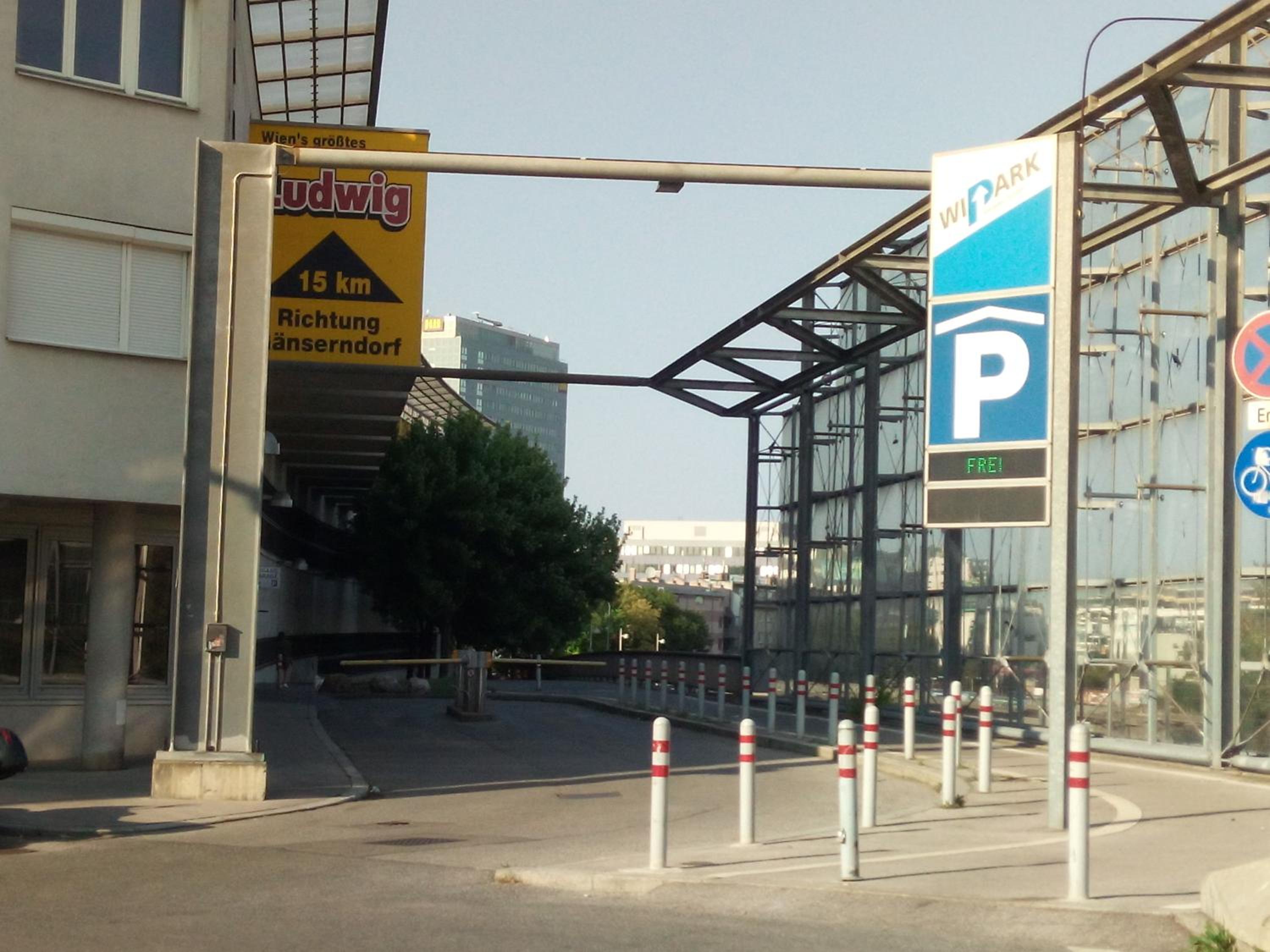 Apartment Paradies - U1 Station altes Landgut