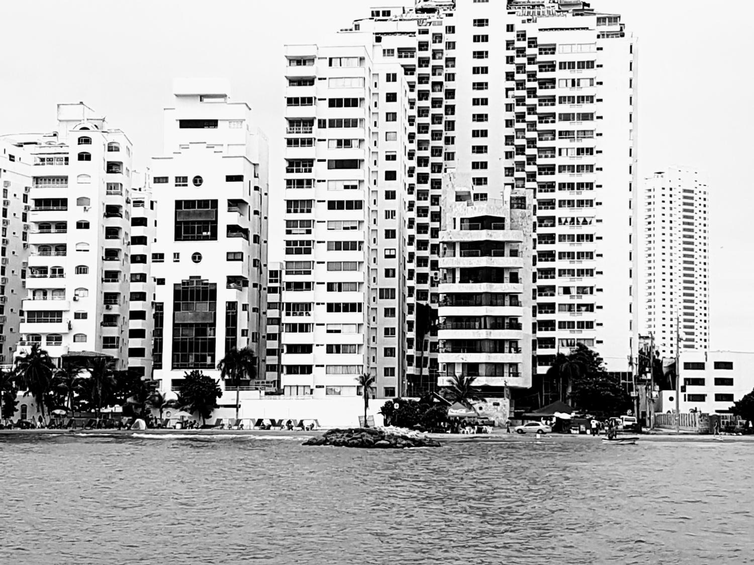 Espectaculares Vistas, Edificio Nautilus, Barrio El Laguito.