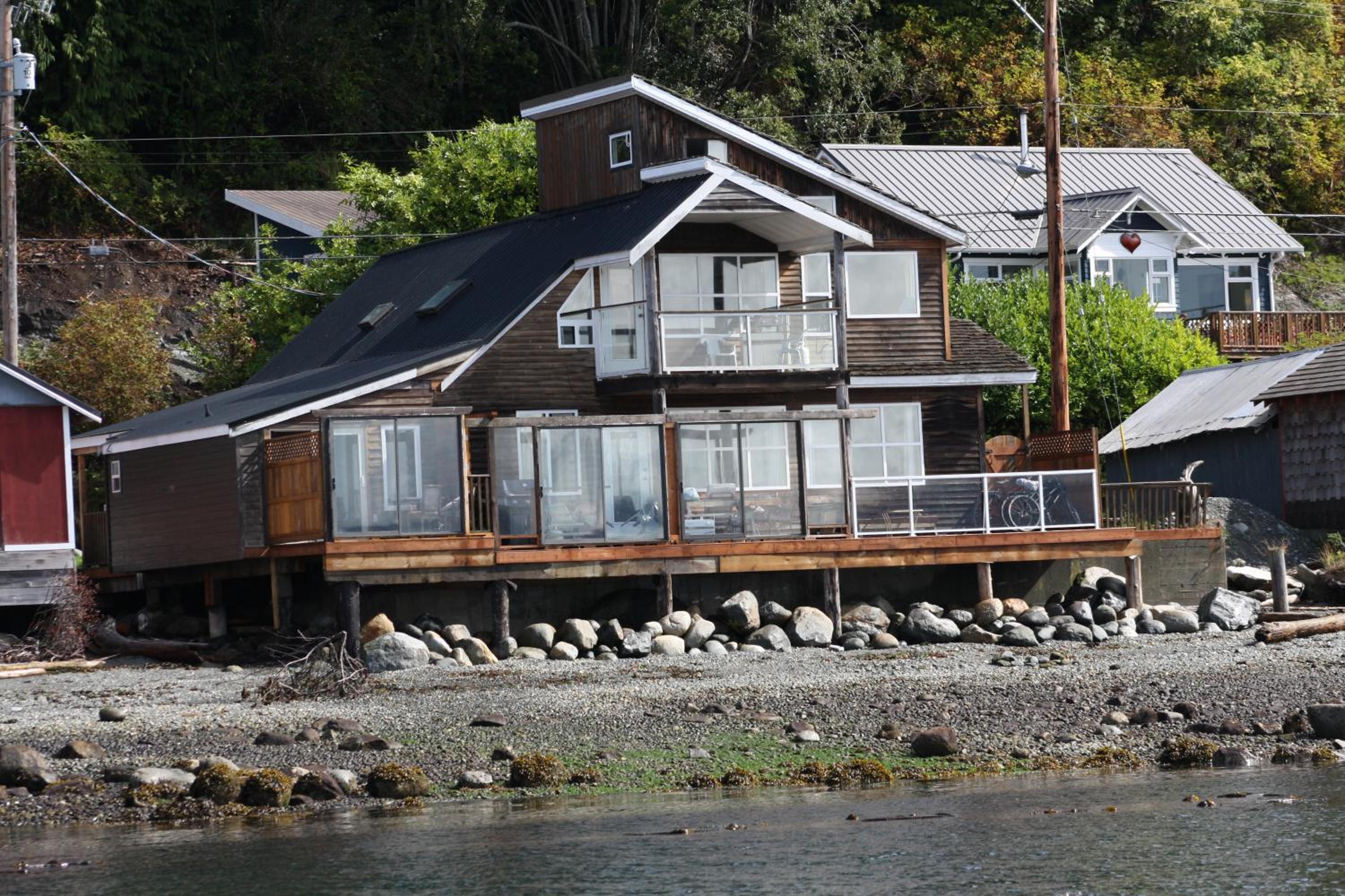 Orca Lodge