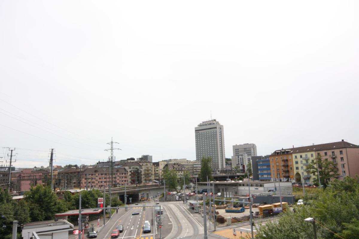 Swiss Star Oerlikon Station - Self Check-In