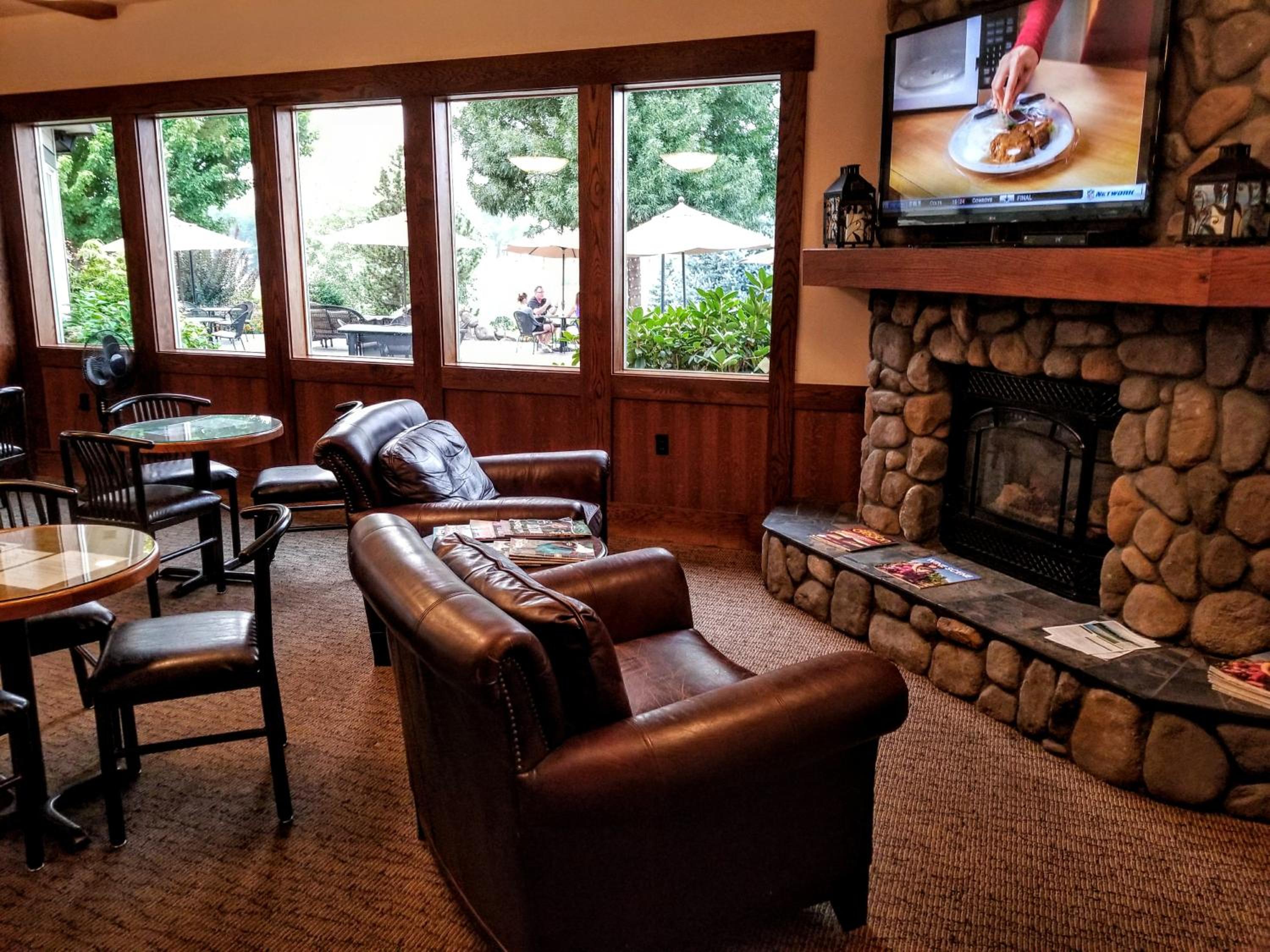 Medford Vacations - Resort at Eagle Point Golf Club Lodging - Property Image 32