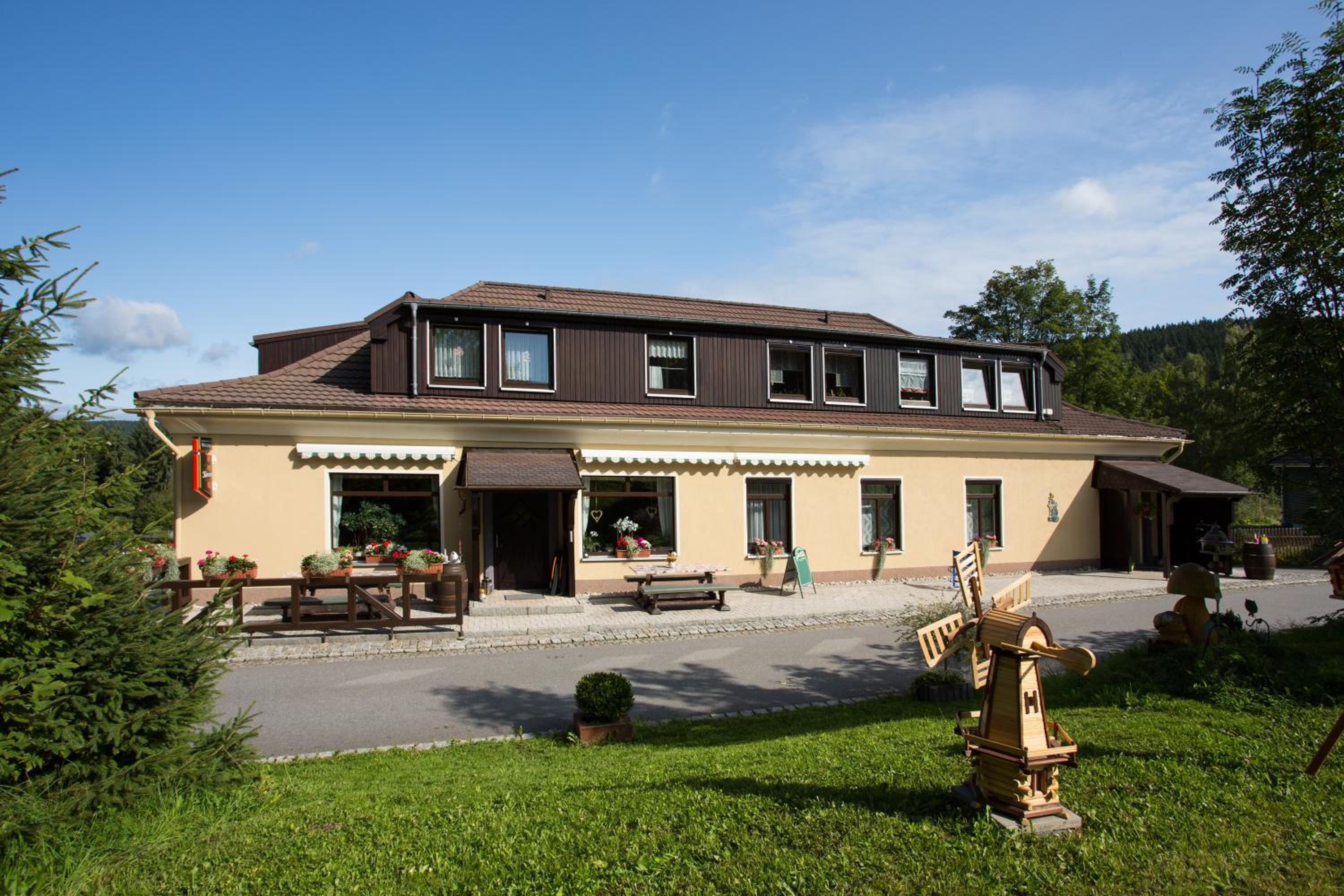 Gaststätte & Pension Waldquell
