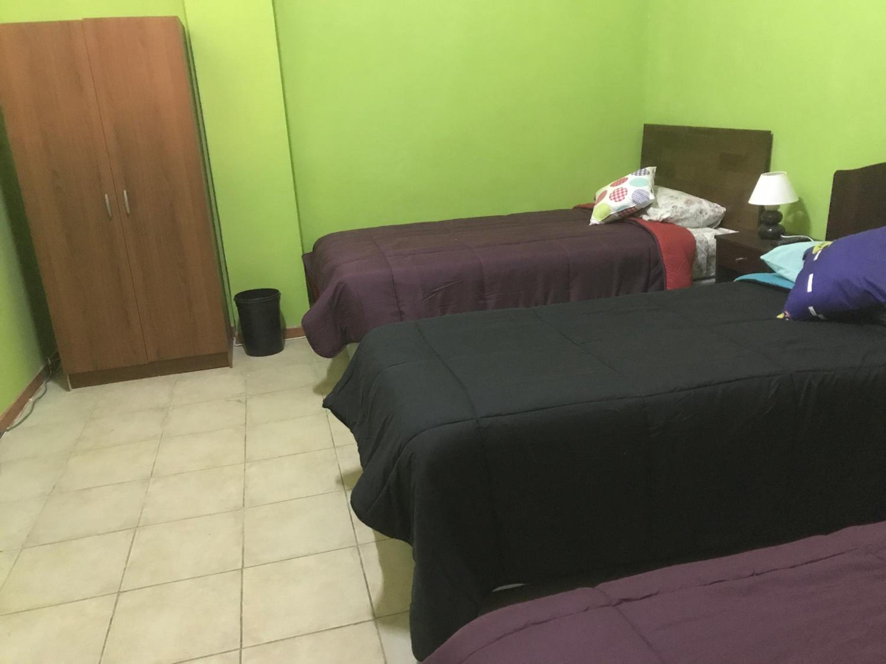 Hostal Tricontinental