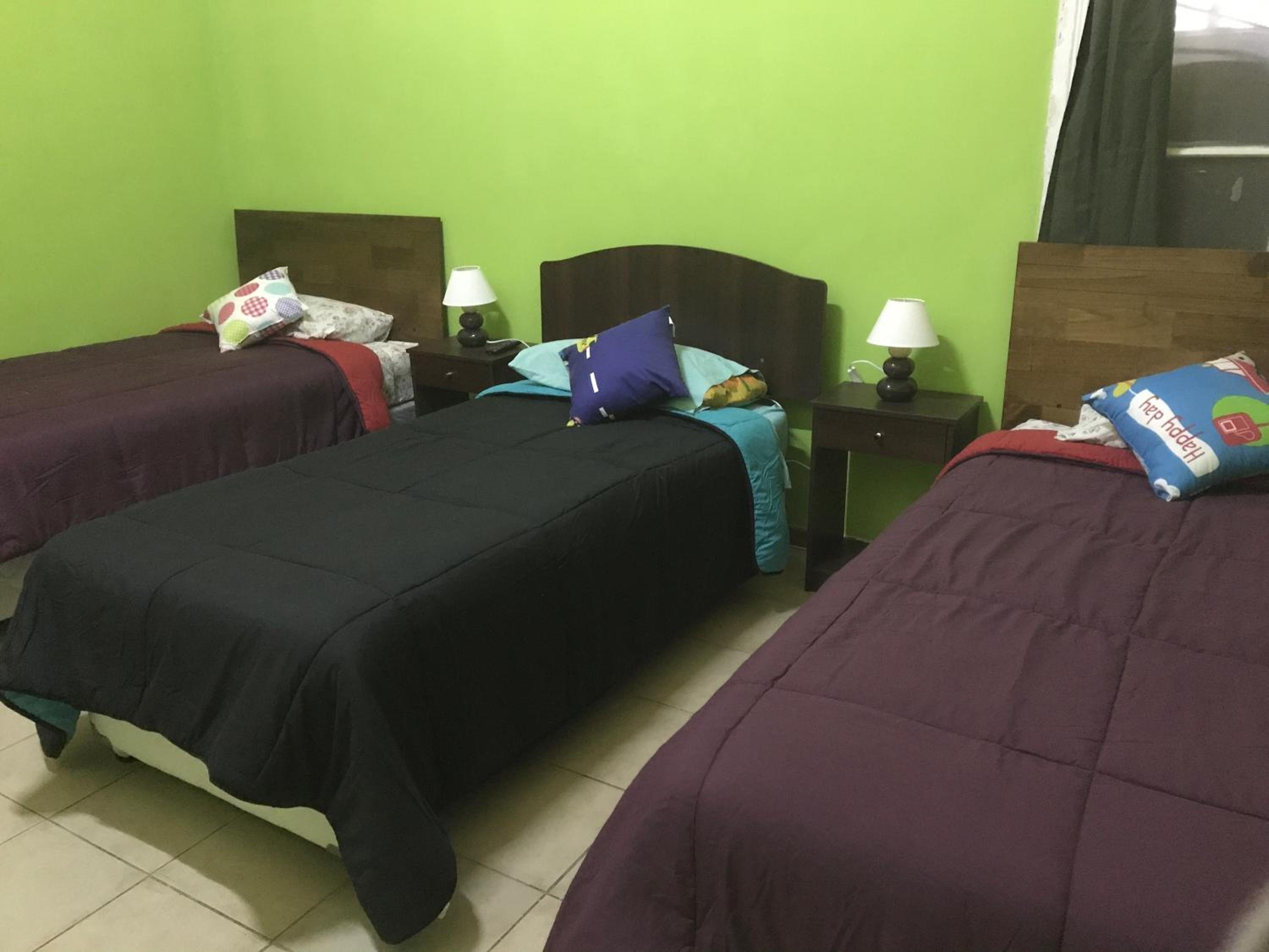 Hostal Tricontinental