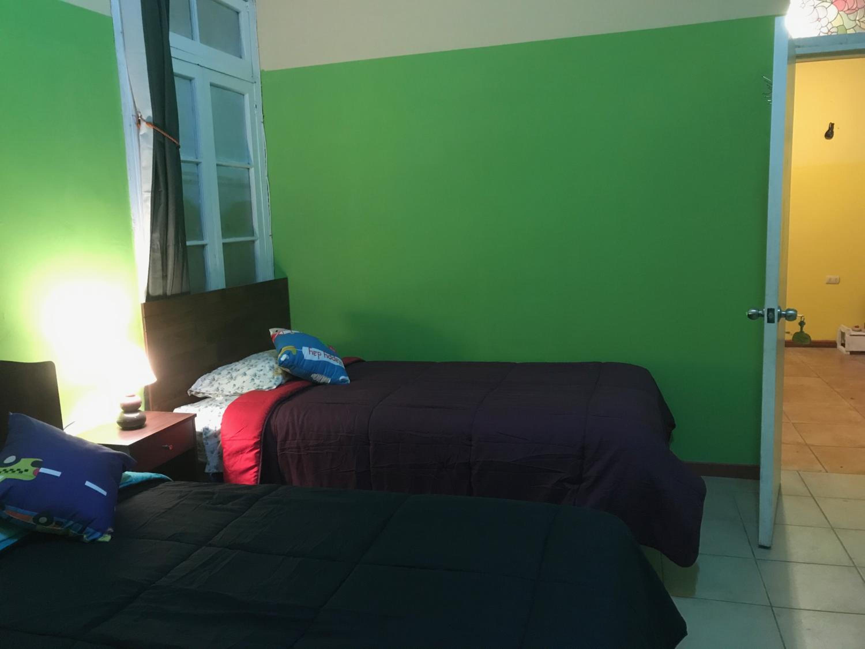 Hostal Tricontinental