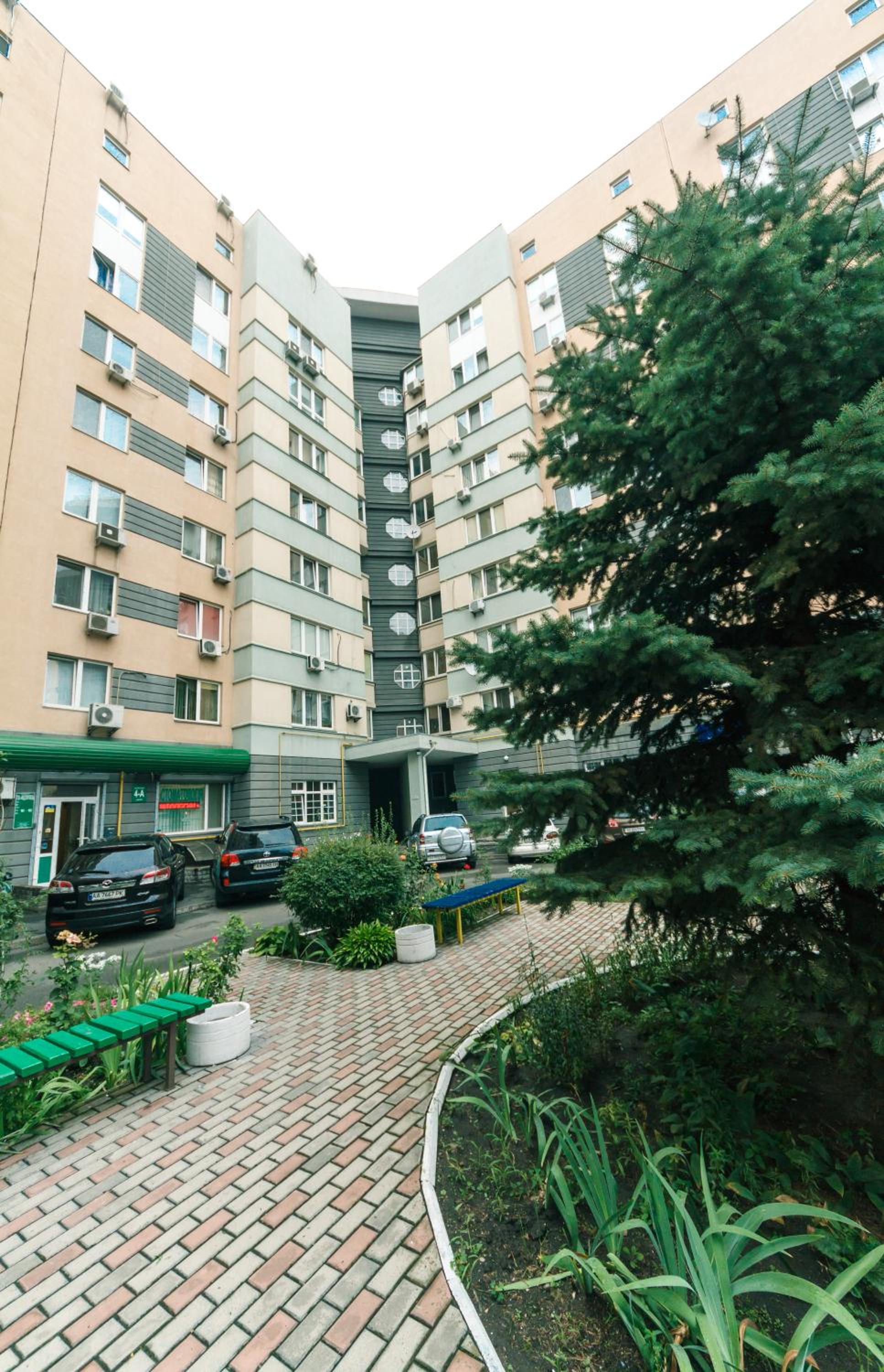 Cozy apartments on the Left Bank