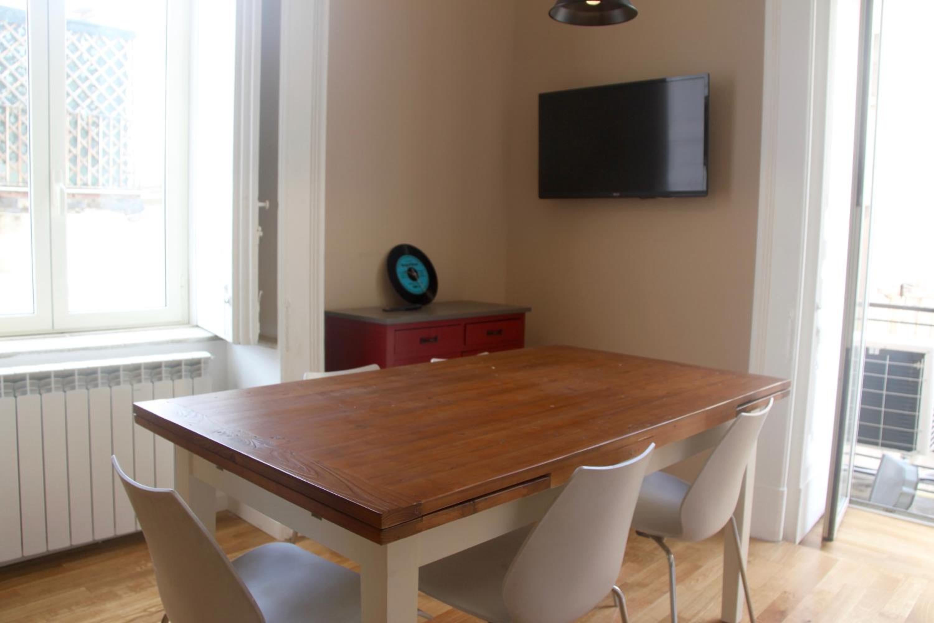 Stay in Naples Flats