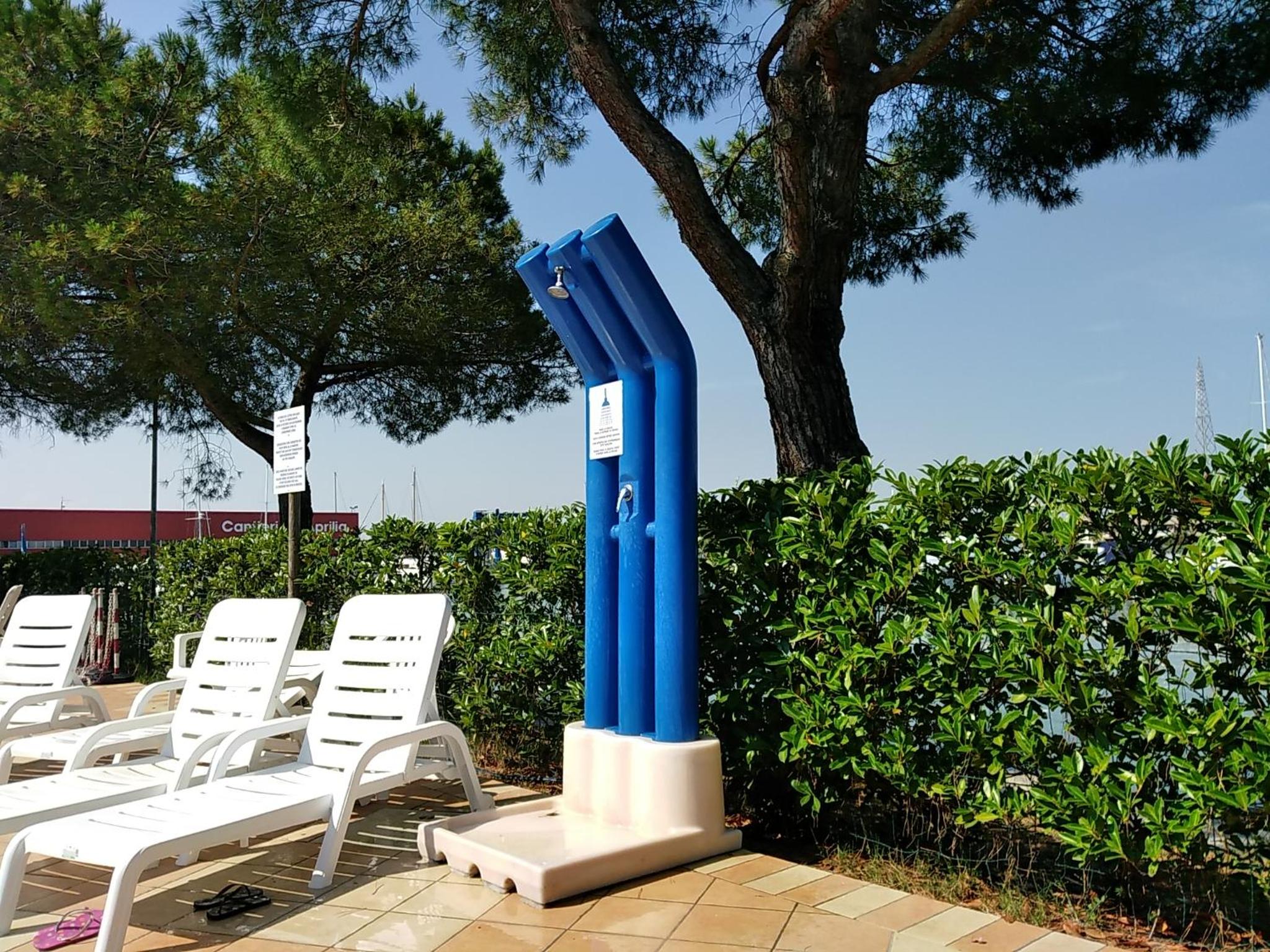 Signora Ruth - Aprilia Residence