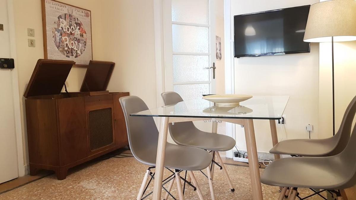 Errathens Vanilla Apartment - Athens Center