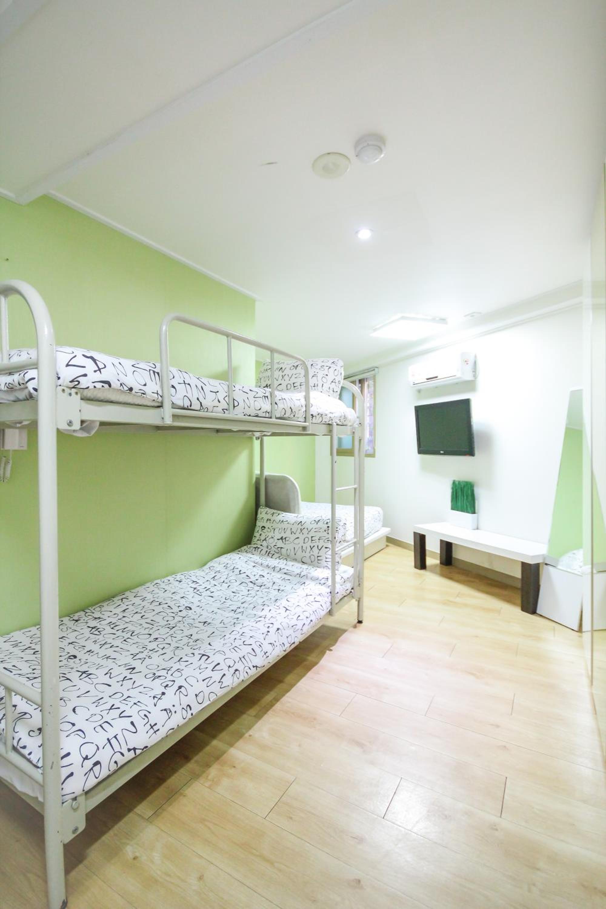 Zaza Backpackers hostel