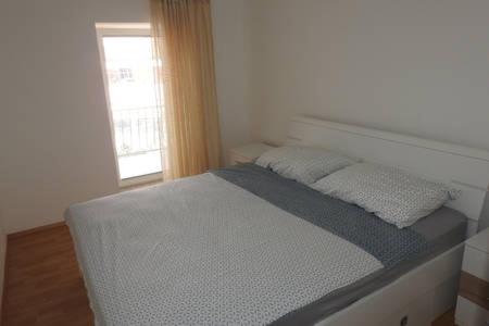 Apartments Padna Goja