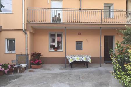 Apartments Padna Goja